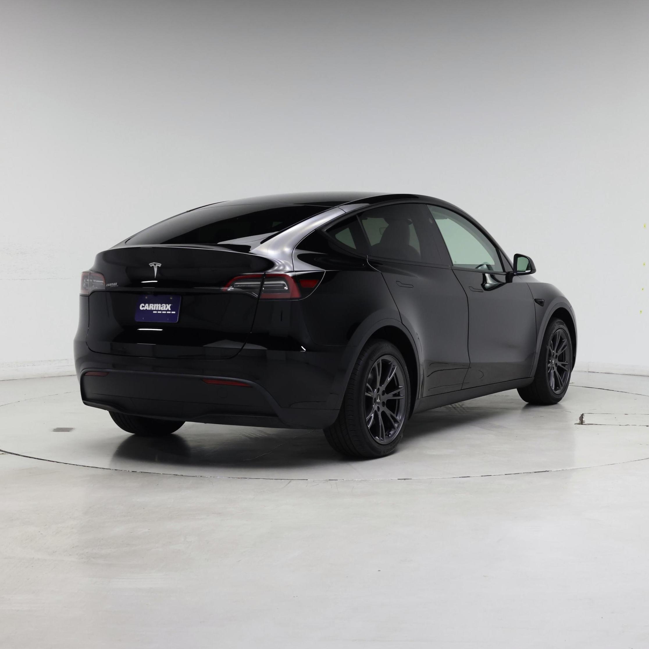 Thumbnail: 2025 Tesla Model Y - 8