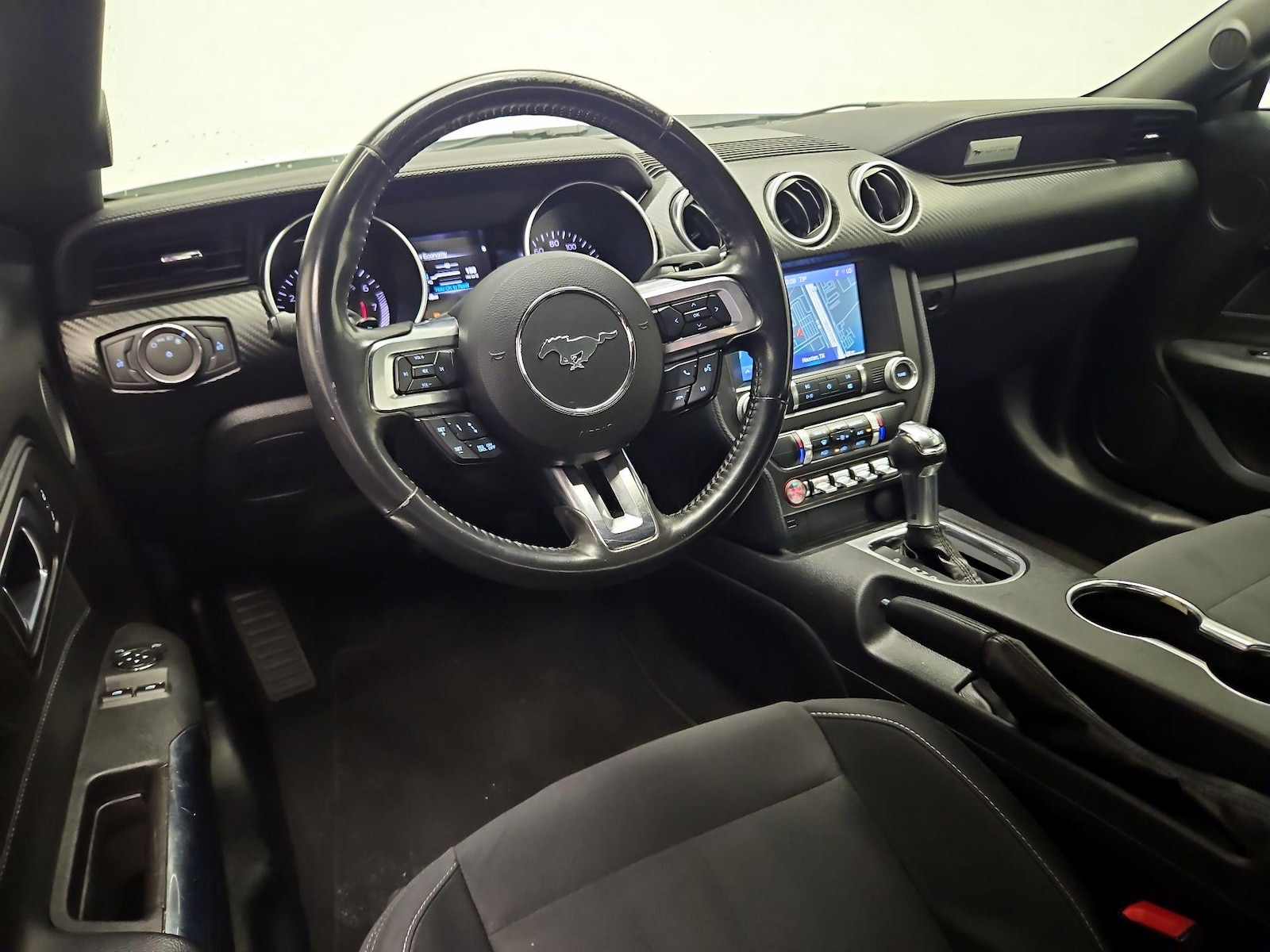2021 Ford Mustang EcoBoost - Photo 10