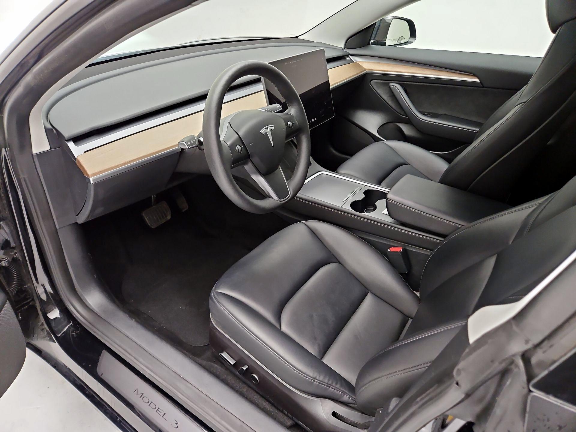Thumbnail: 2023 Tesla Model 3 - 11