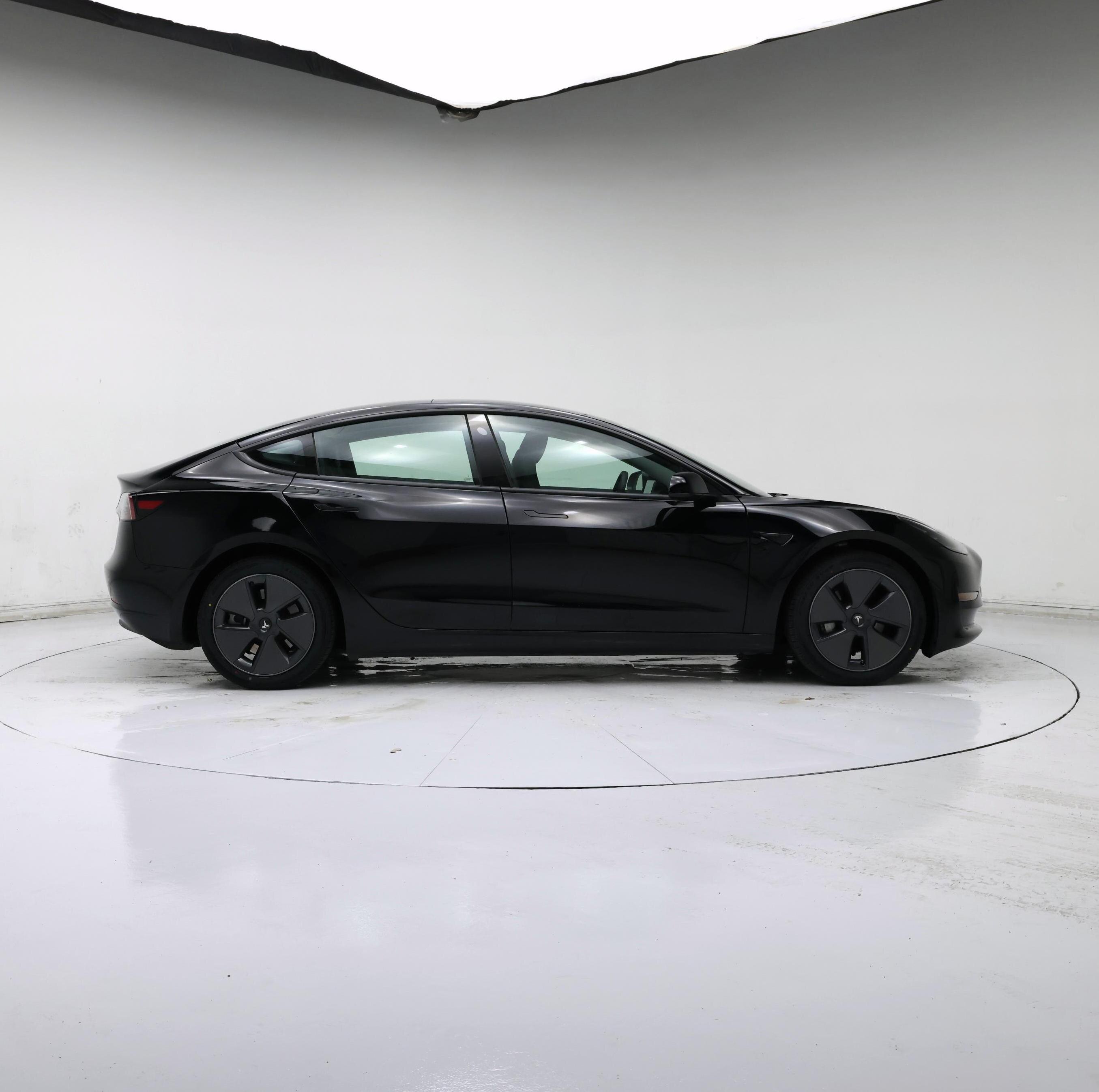 Thumbnail: 2023 Tesla Model 3 - 7