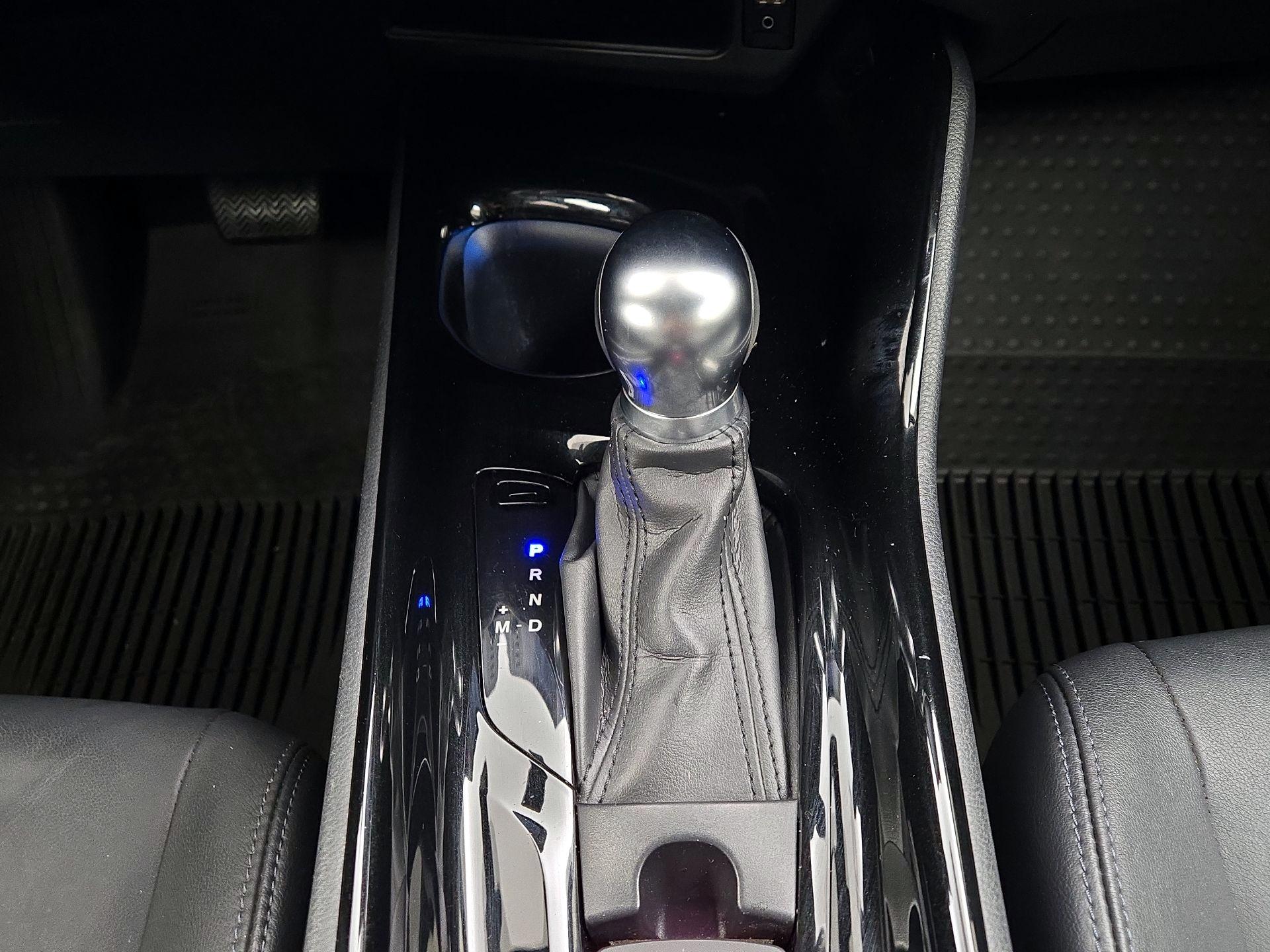 Thumbnail: 2019 Toyota C-HR - 18