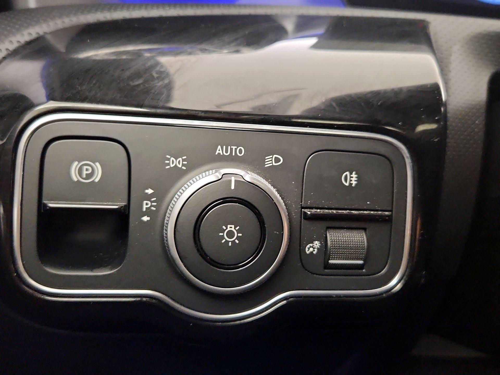 Thumbnail: 2021 Mercedes-Benz A-Class - 13
