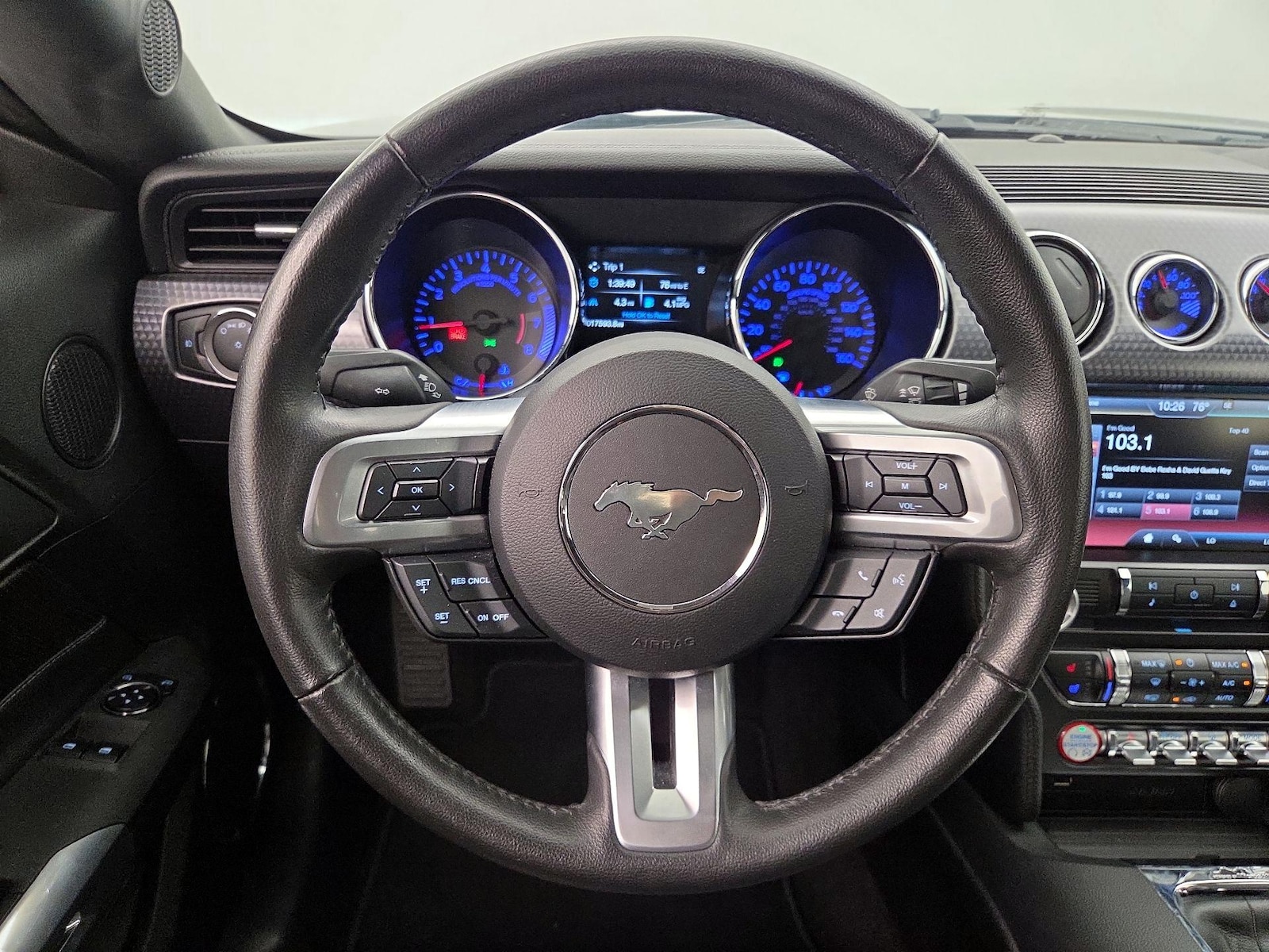 2015 Ford Mustang EcoBoost - Photo 11