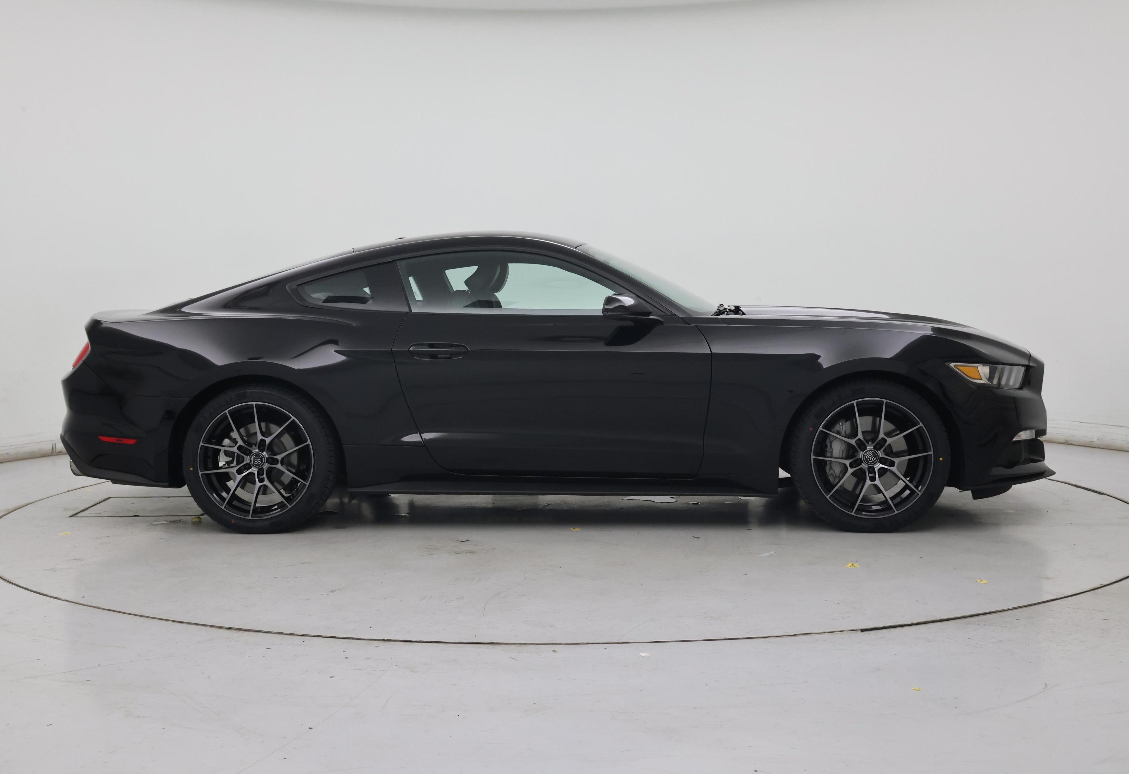Thumbnail: 2015 Ford Mustang - 7
