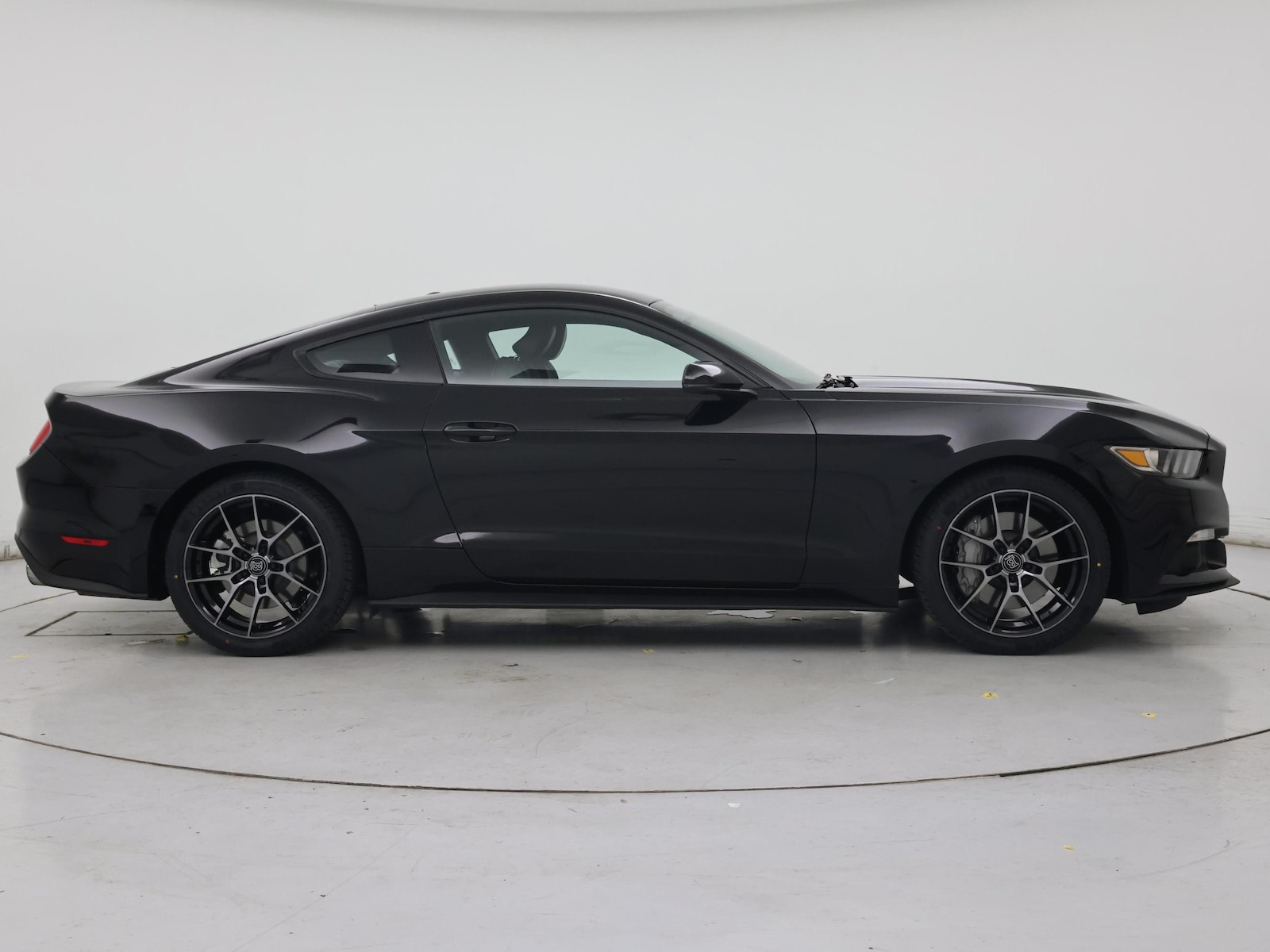2015 Ford Mustang EcoBoost - Photo 8