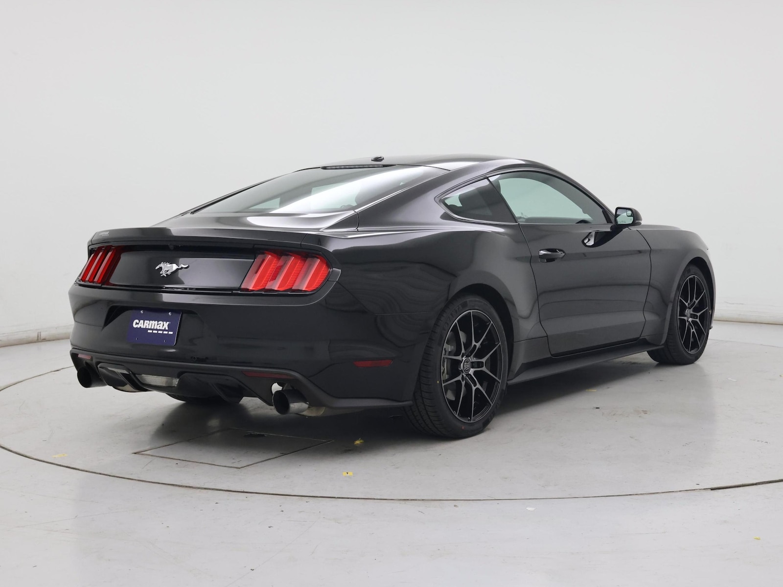 2015 Ford Mustang EcoBoost - Photo 9
