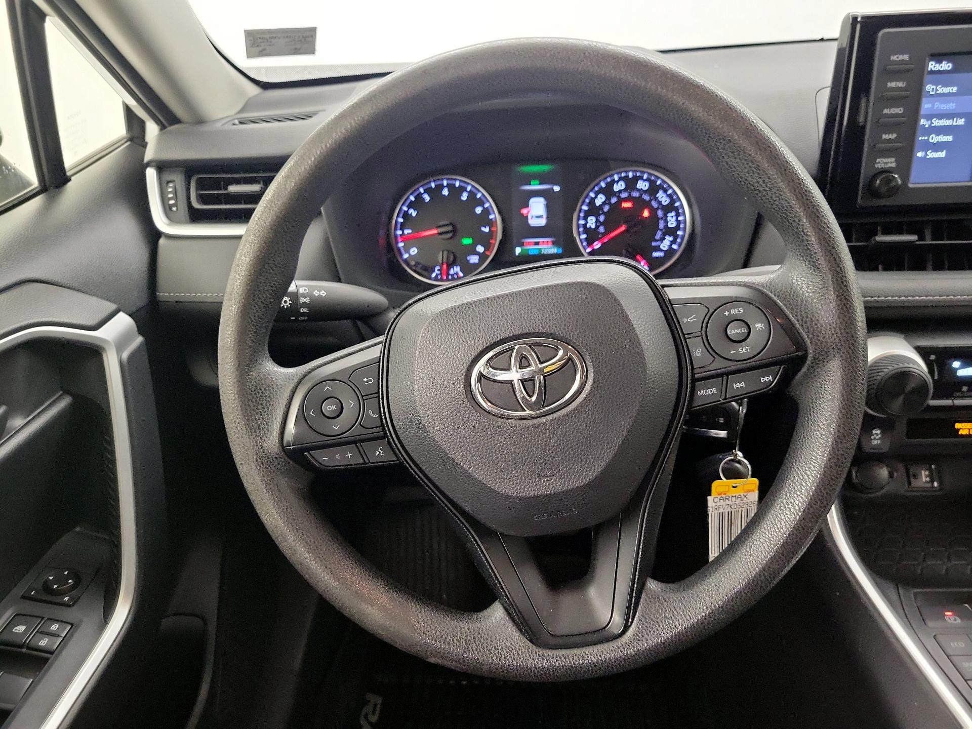 Thumbnail: 2019 Toyota RAV4 - 10