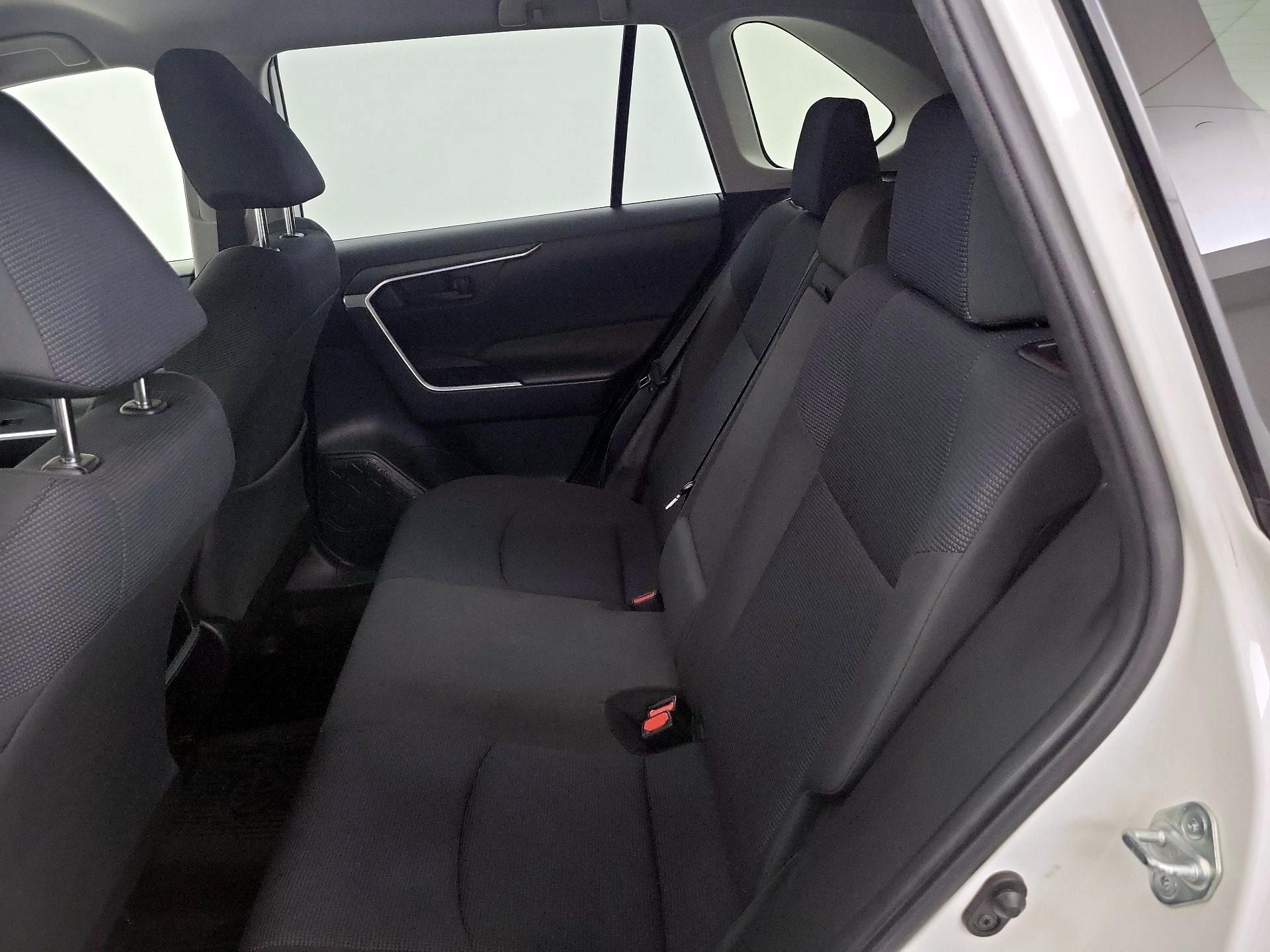 Thumbnail: 2019 Toyota RAV4 - 19