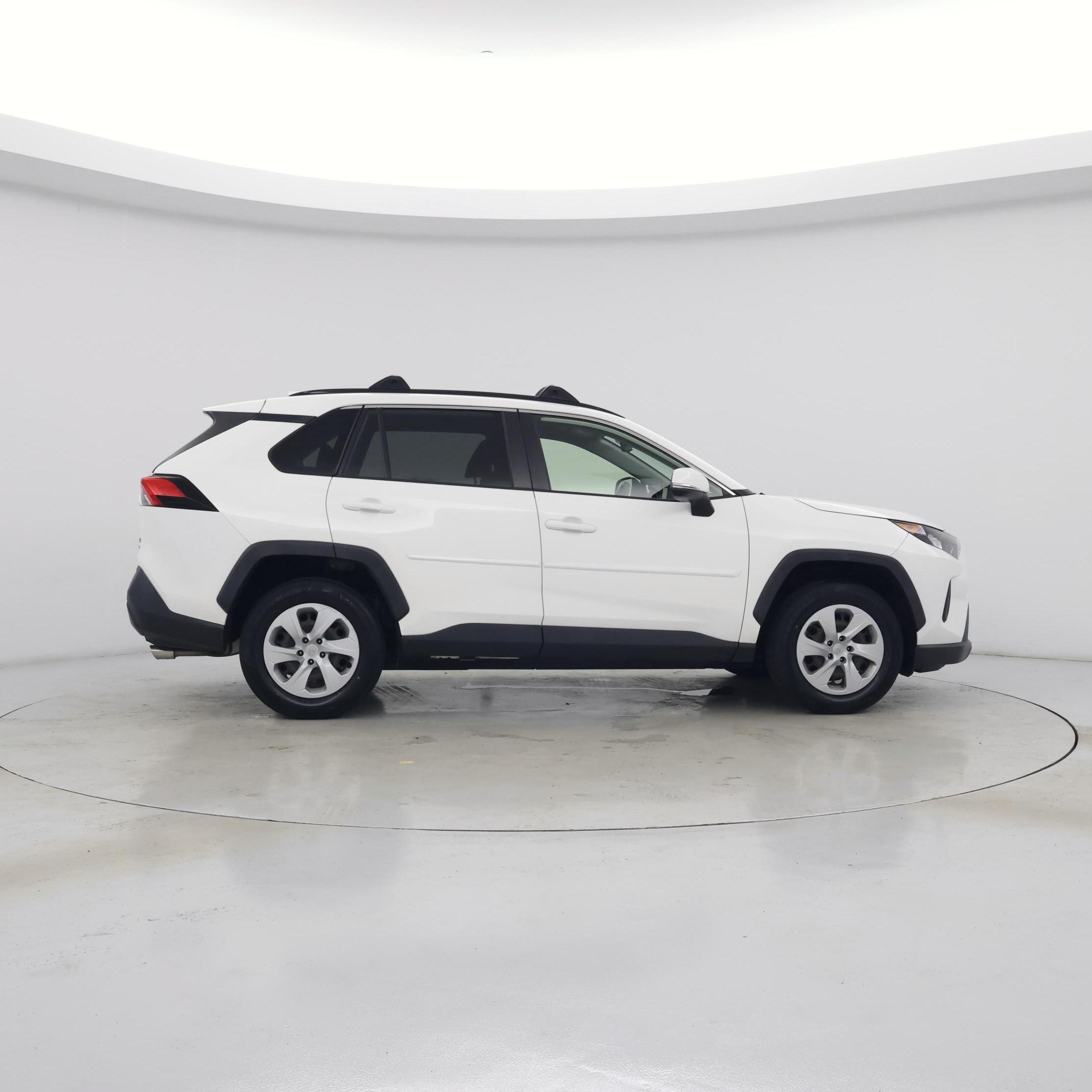 Thumbnail: 2019 Toyota RAV4 - 7