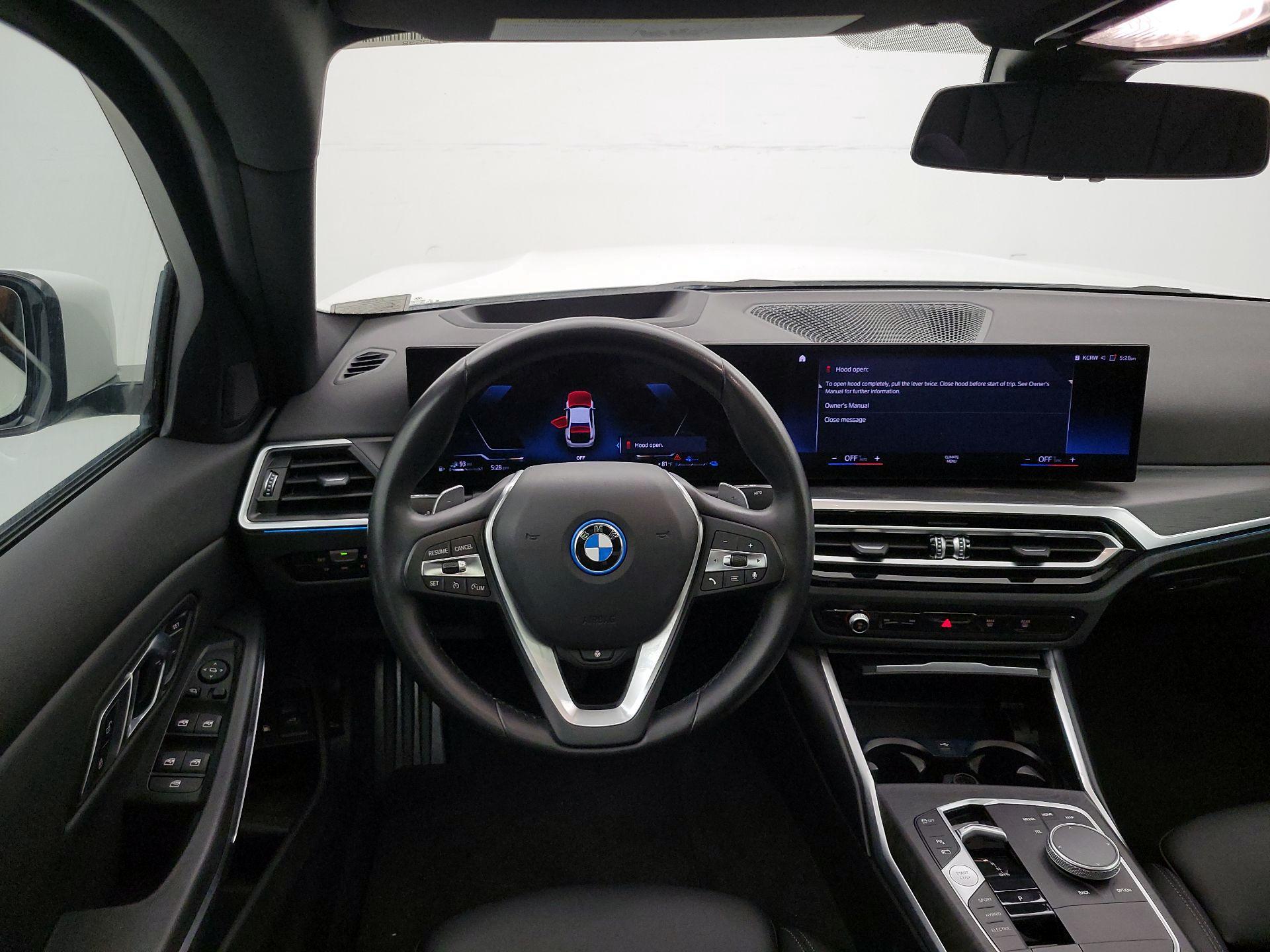 Thumbnail: 2023 BMW 3 Series - 10