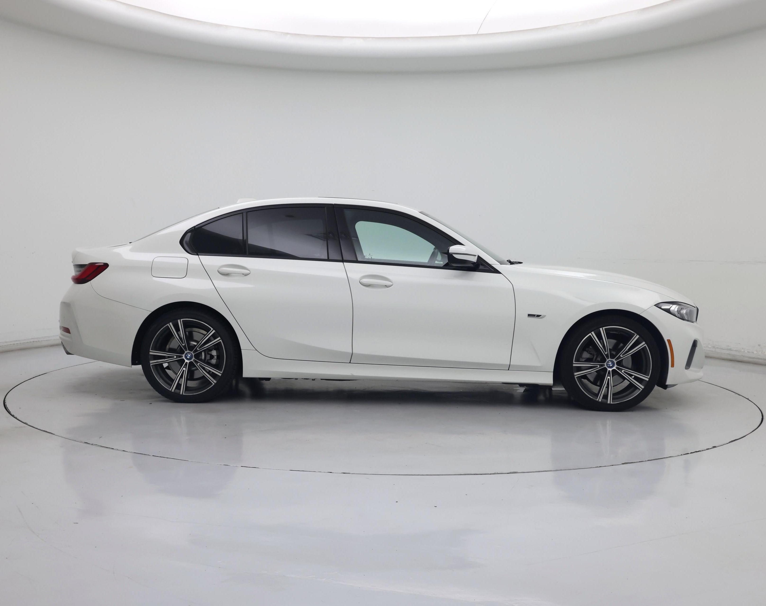 Thumbnail: 2023 BMW 3 Series - 7