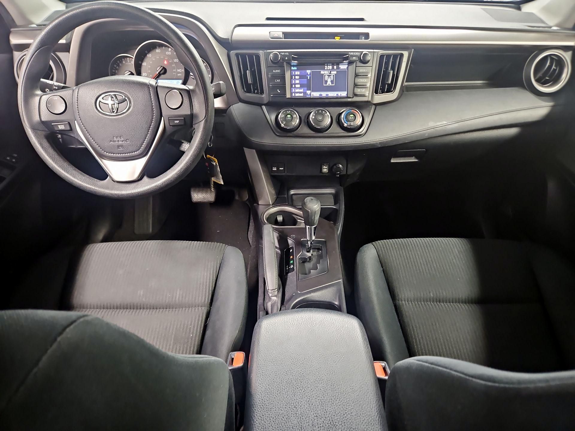 Thumbnail: 2016 Toyota RAV4 - 9