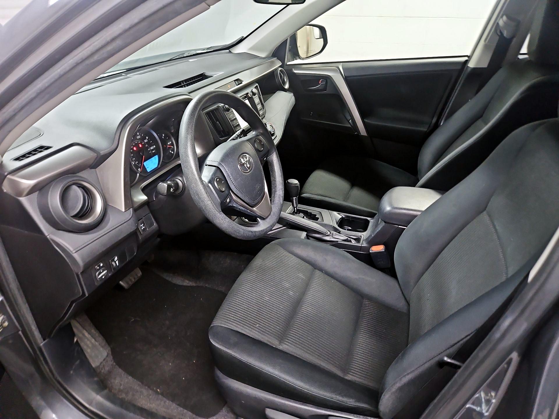 Thumbnail: 2016 Toyota RAV4 - 11