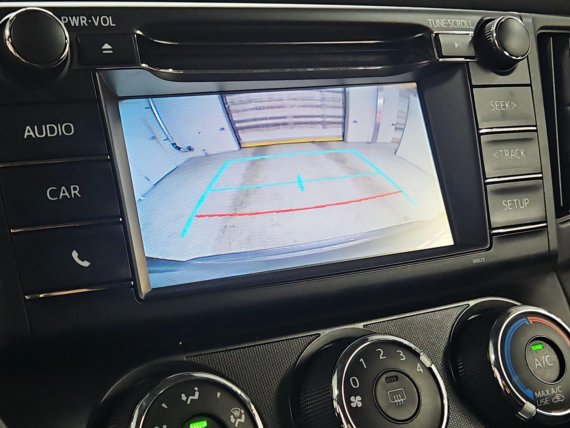 Thumbnail: 2016 Toyota RAV4 - 14