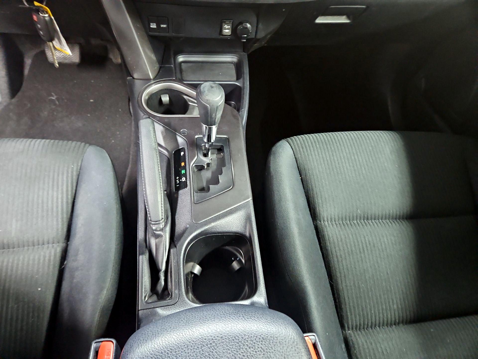 Thumbnail: 2016 Toyota RAV4 - 17