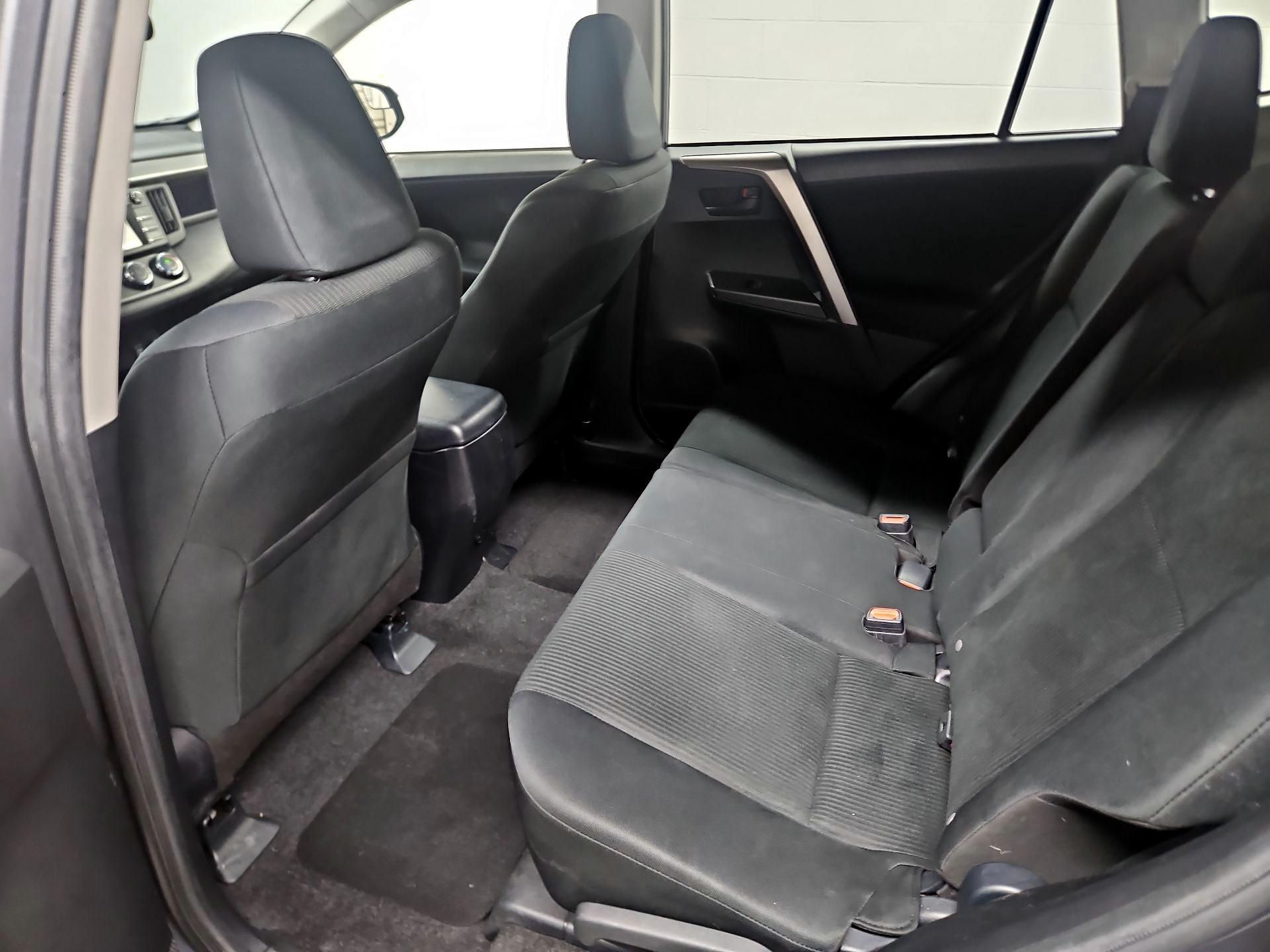 Thumbnail: 2016 Toyota RAV4 - 19