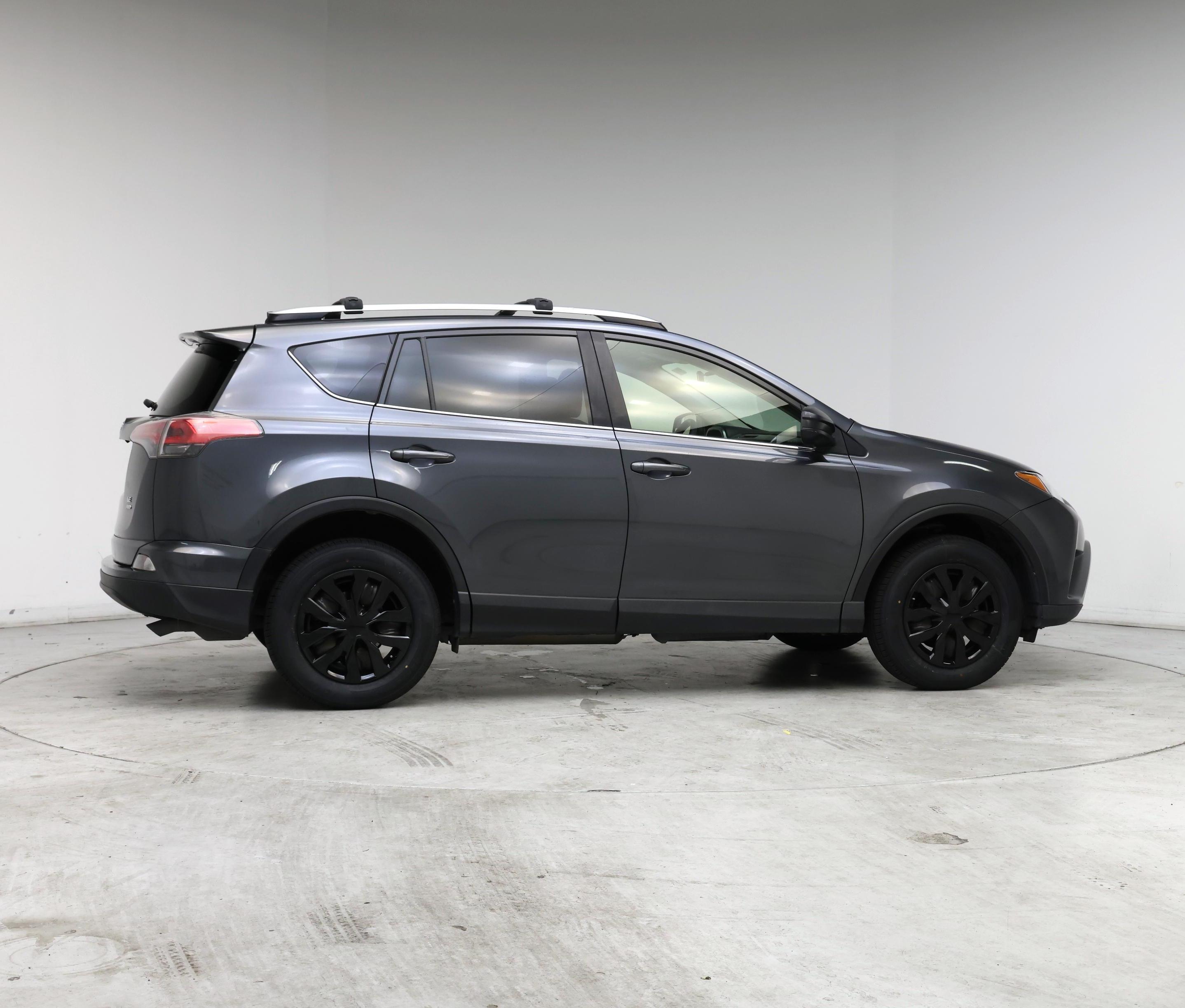 Thumbnail: 2016 Toyota RAV4 - 7