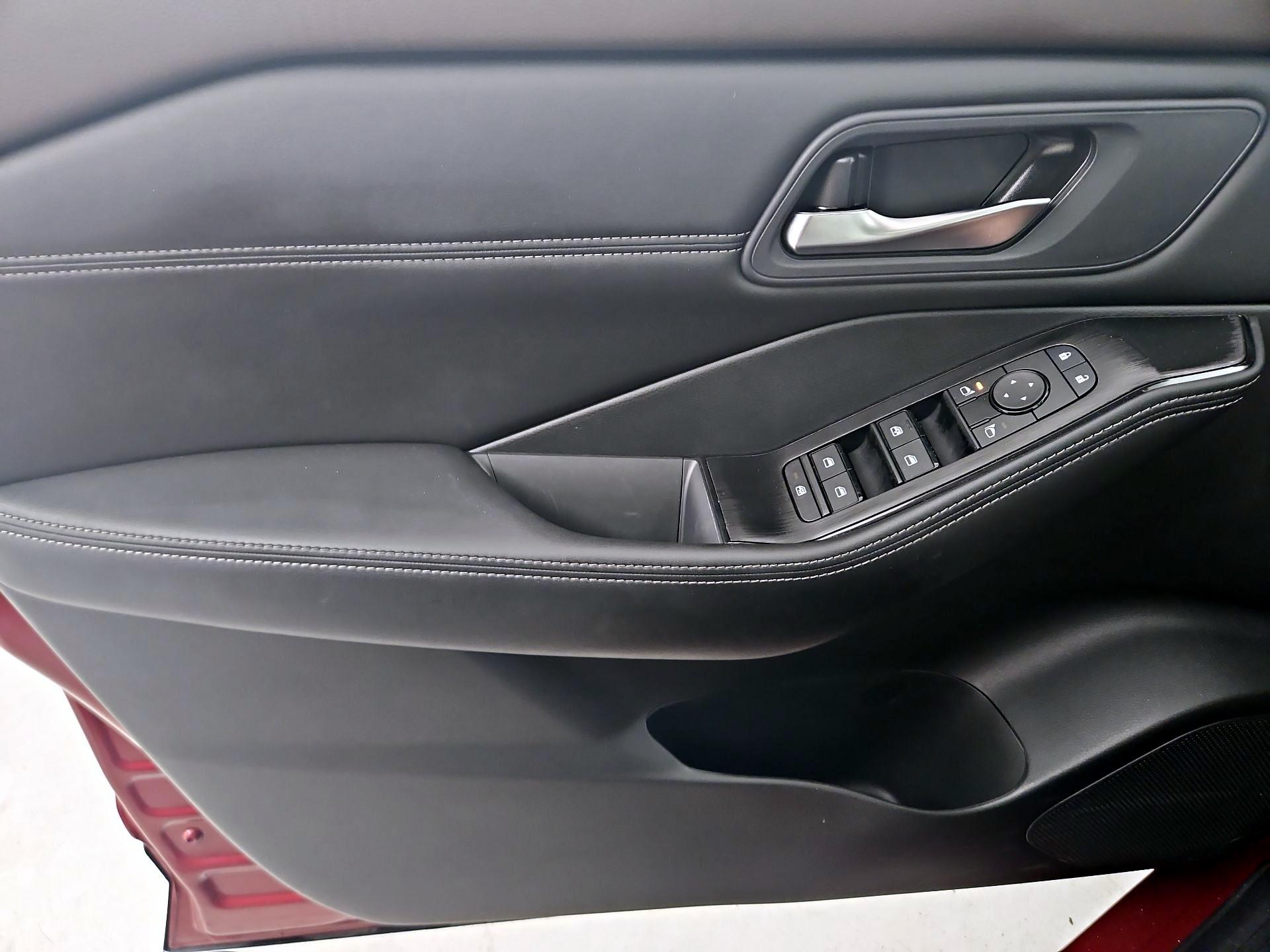 Thumbnail: 2023 Nissan Rogue - 12