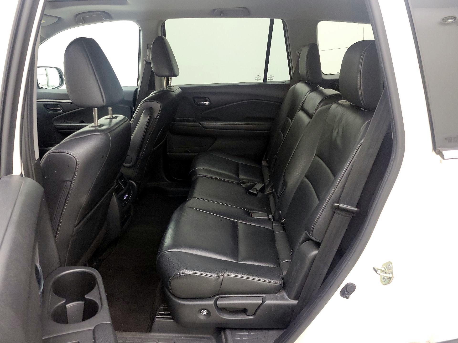 Thumbnail: 2018 Honda Pilot - 20