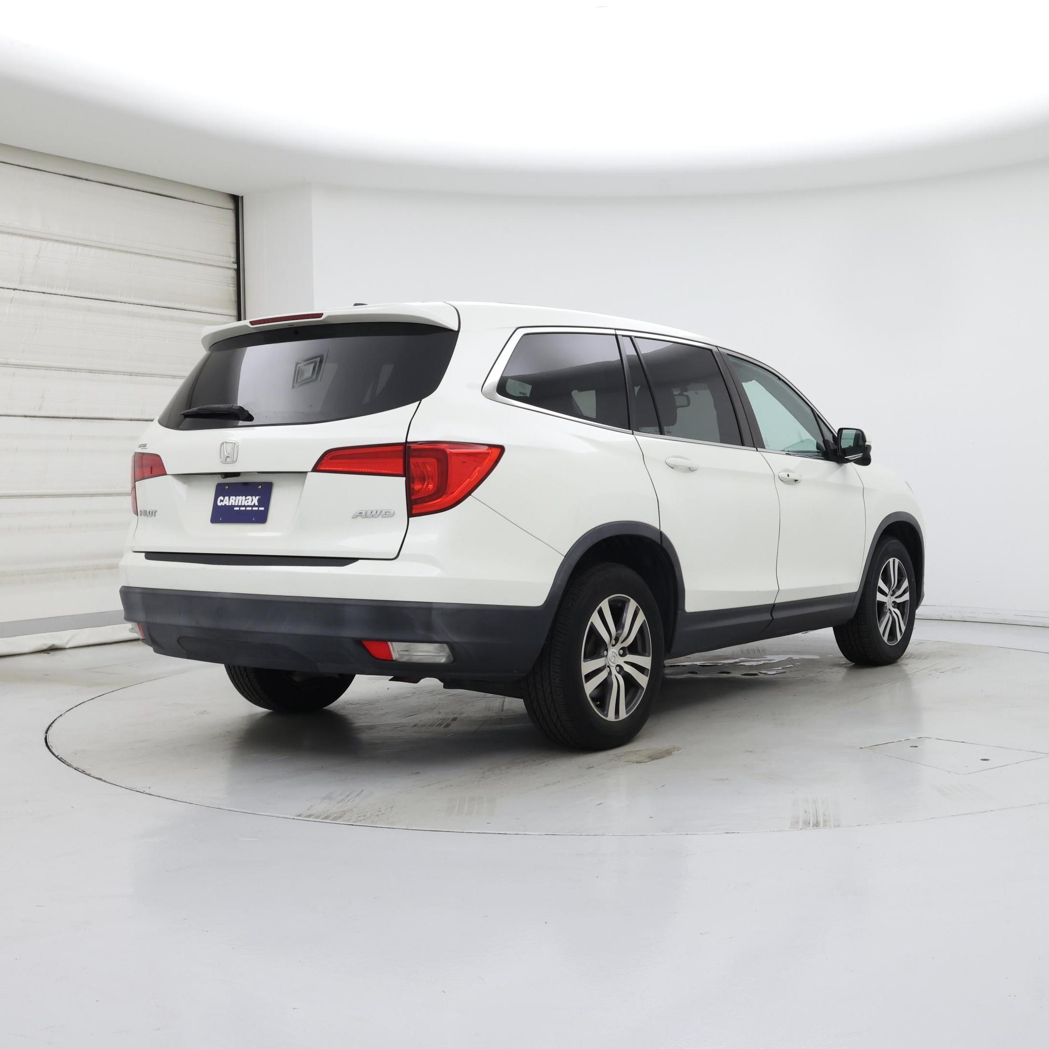 Thumbnail: 2018 Honda Pilot - 8