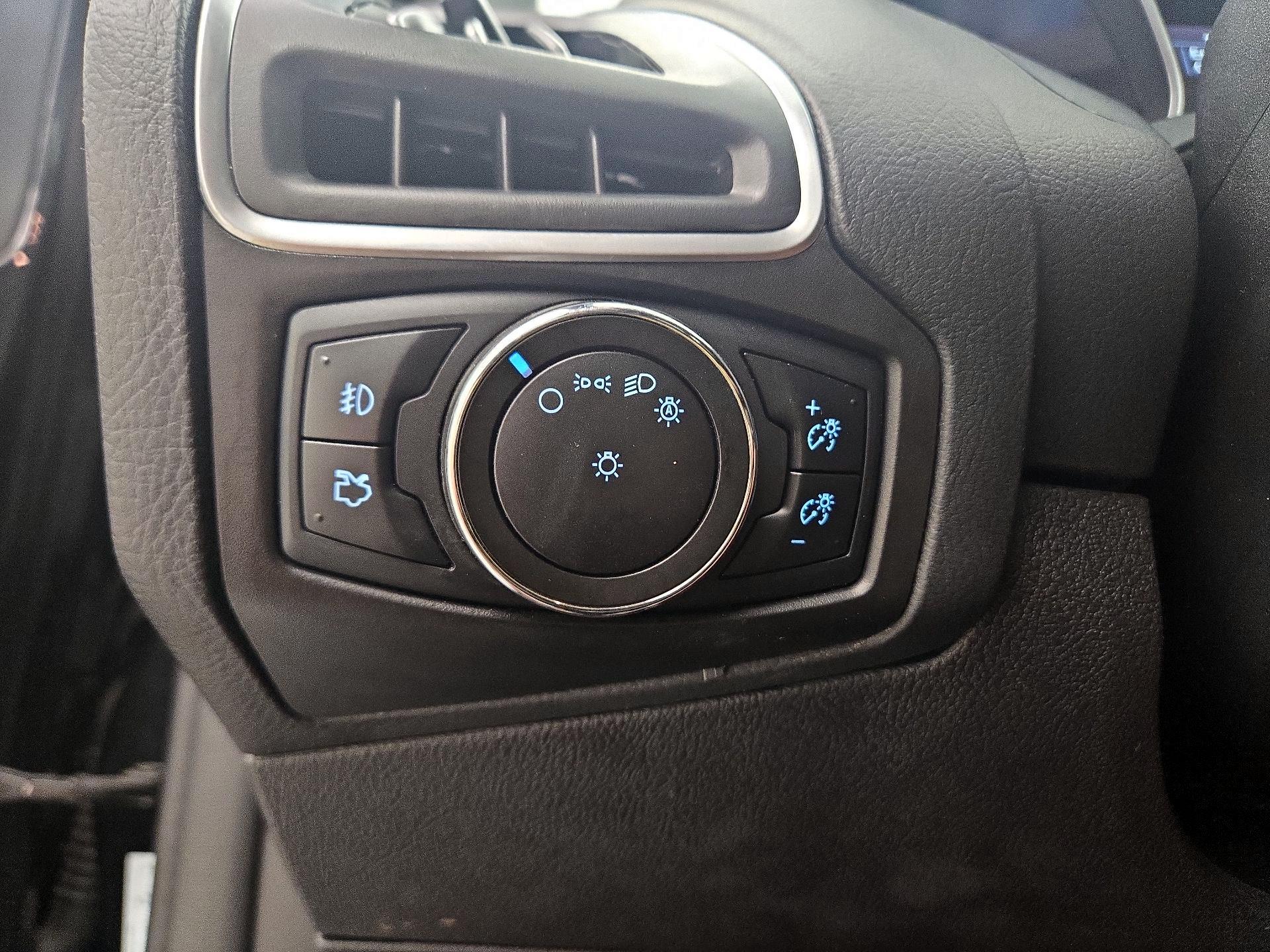 Thumbnail: 2014 Ford Focus - 13