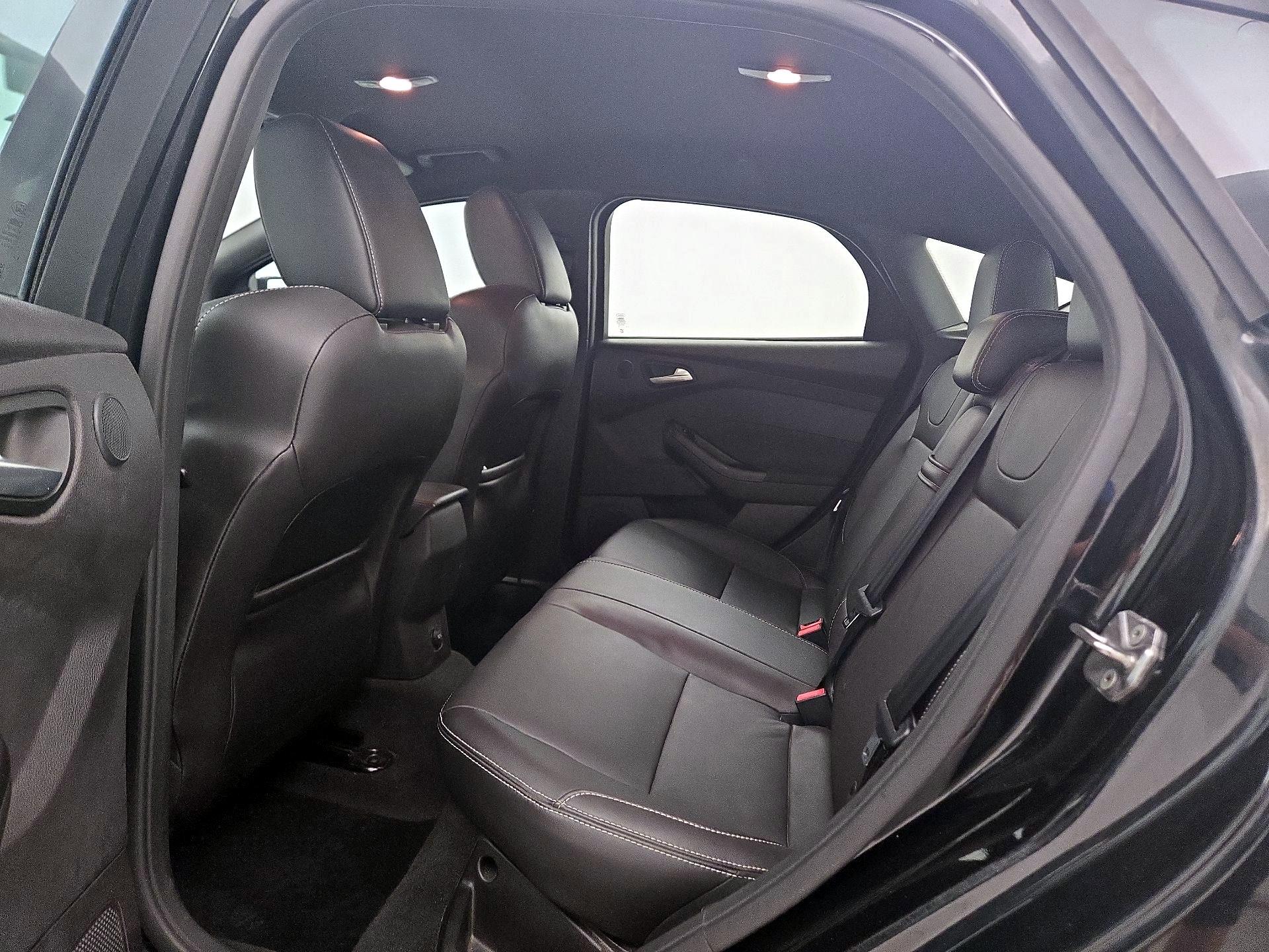 Thumbnail: 2014 Ford Focus - 18
