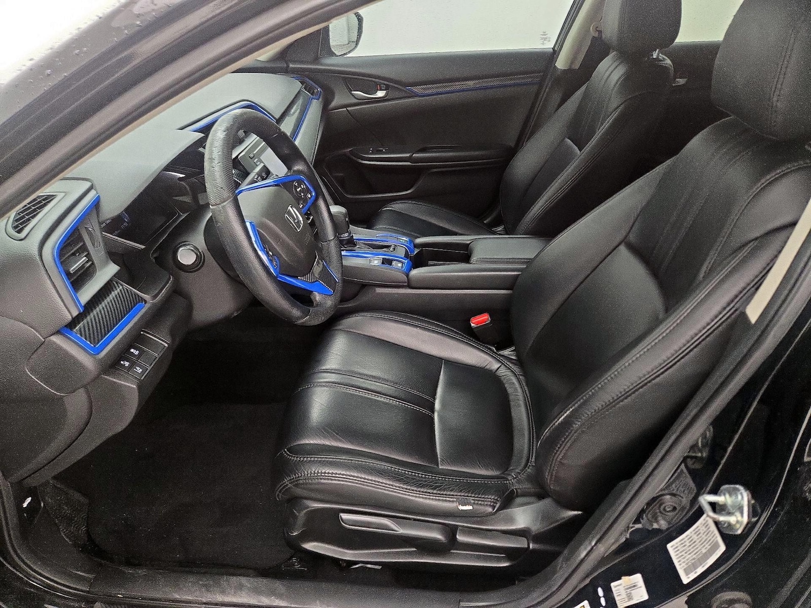 Leather Seats & Side Airbags