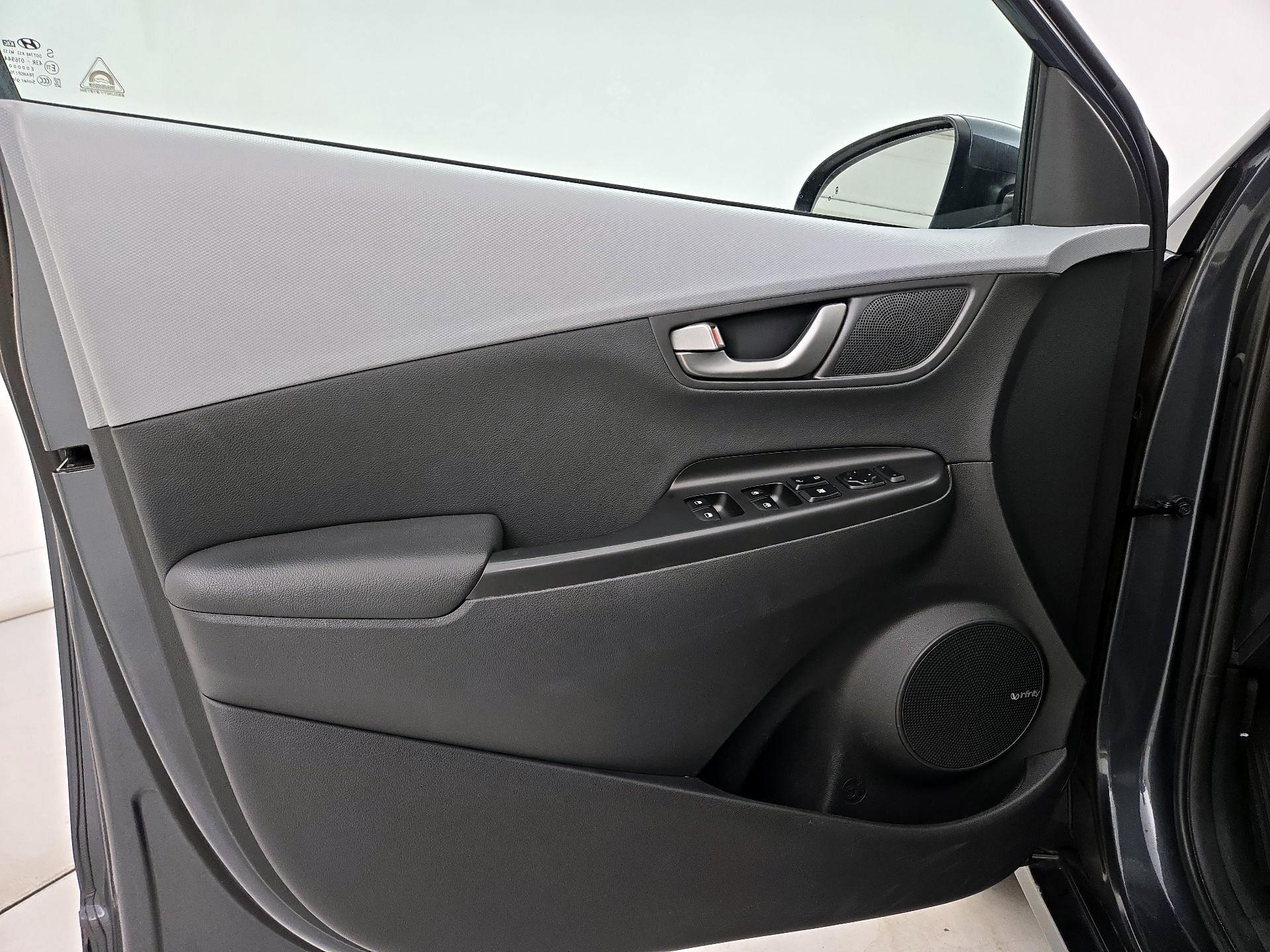 Thumbnail: 2021 Hyundai Kona - 12
