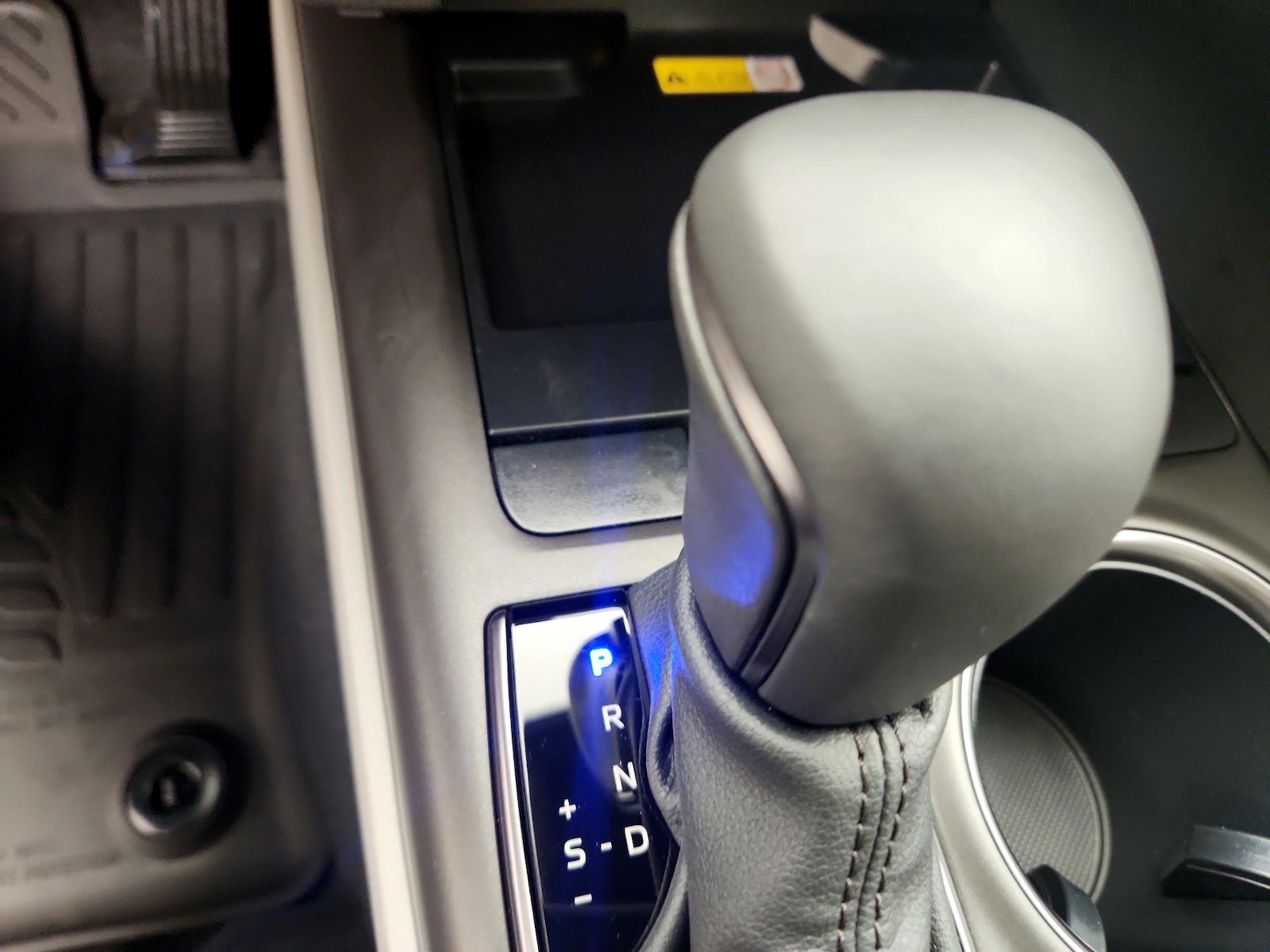 2023 Toyota Camry XSE - Photo 19