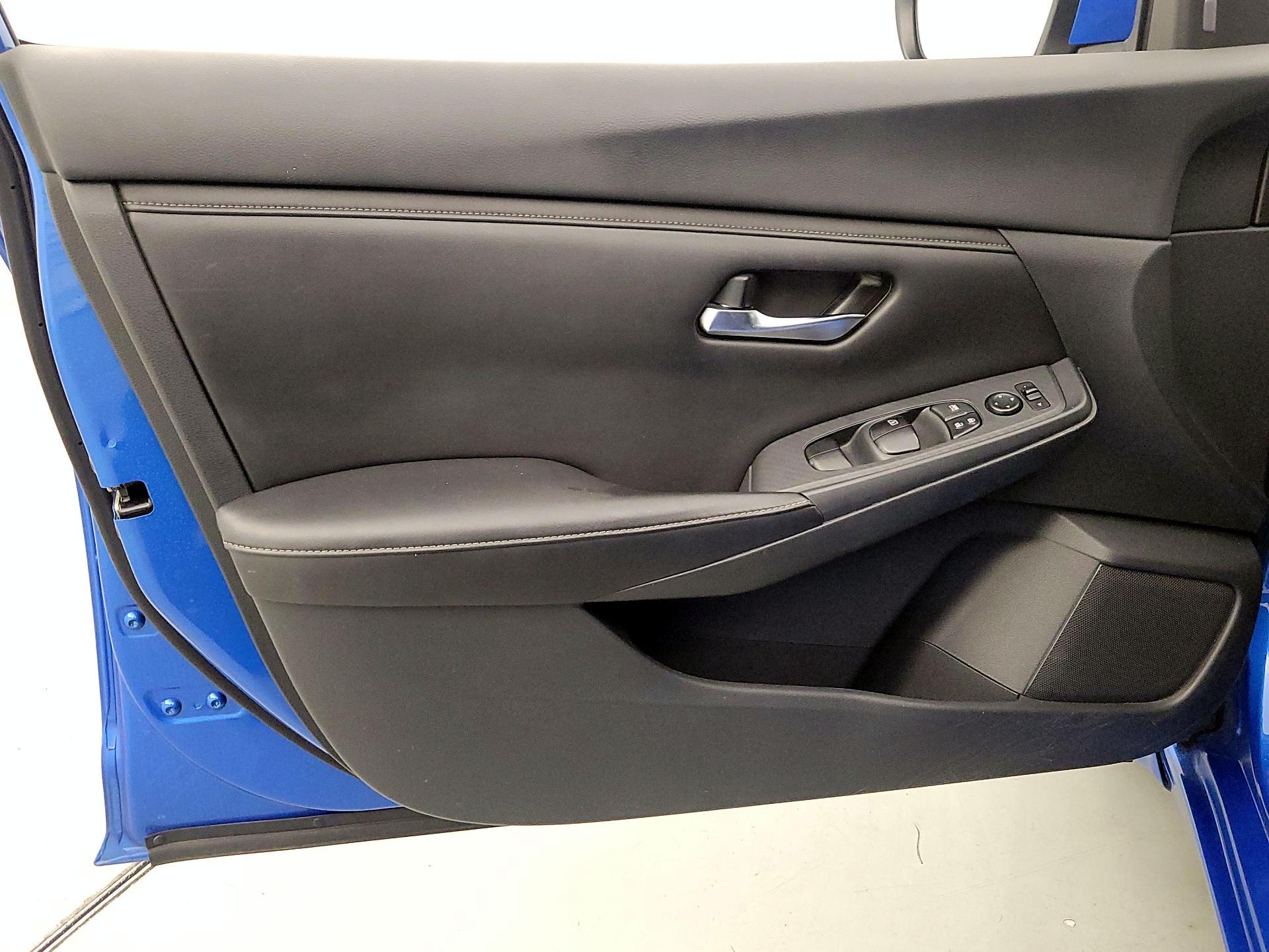 Thumbnail: 2020 Nissan Sentra - 12