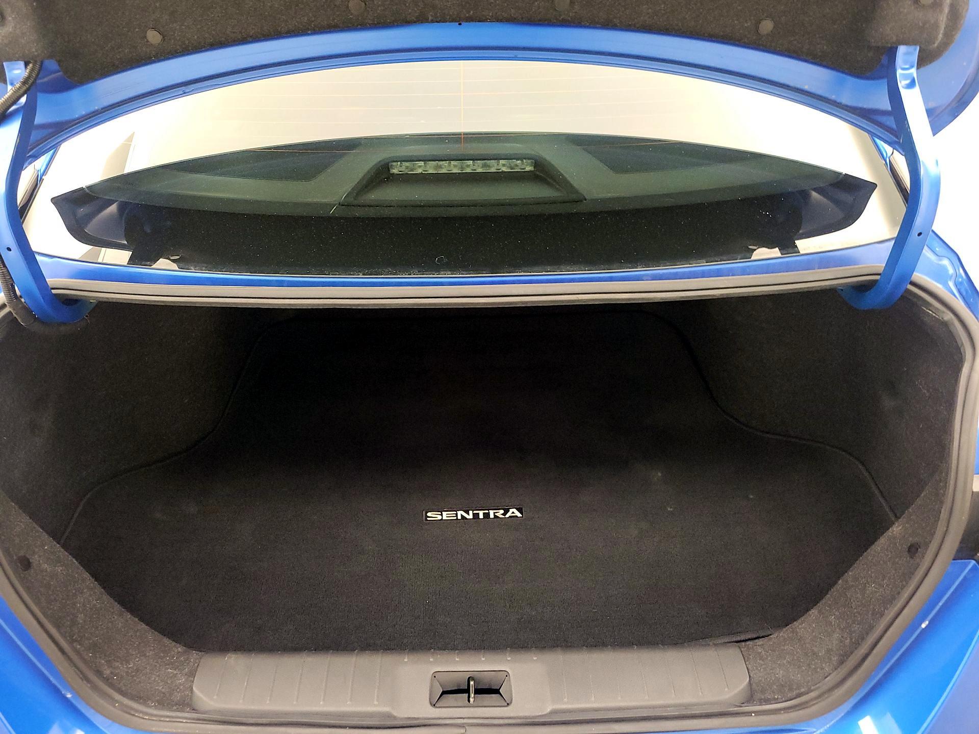 Thumbnail: 2020 Nissan Sentra - 20