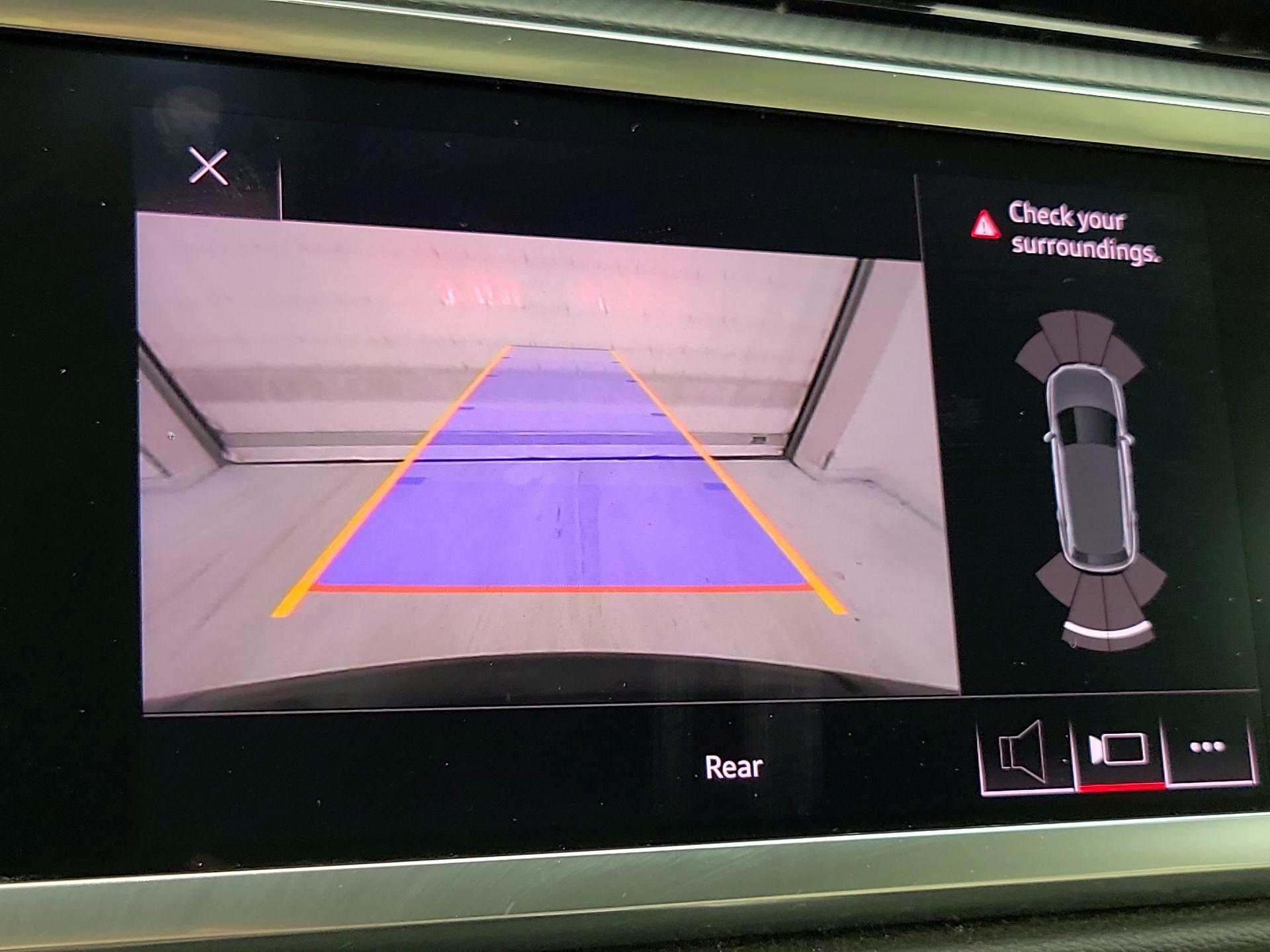 Thumbnail: 2020 Audi Q3 - 14