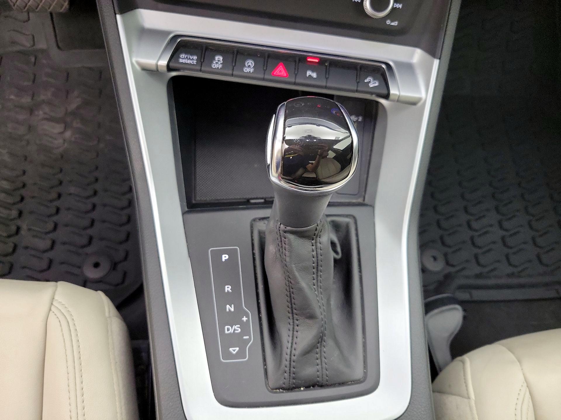 Thumbnail: 2020 Audi Q3 - 17