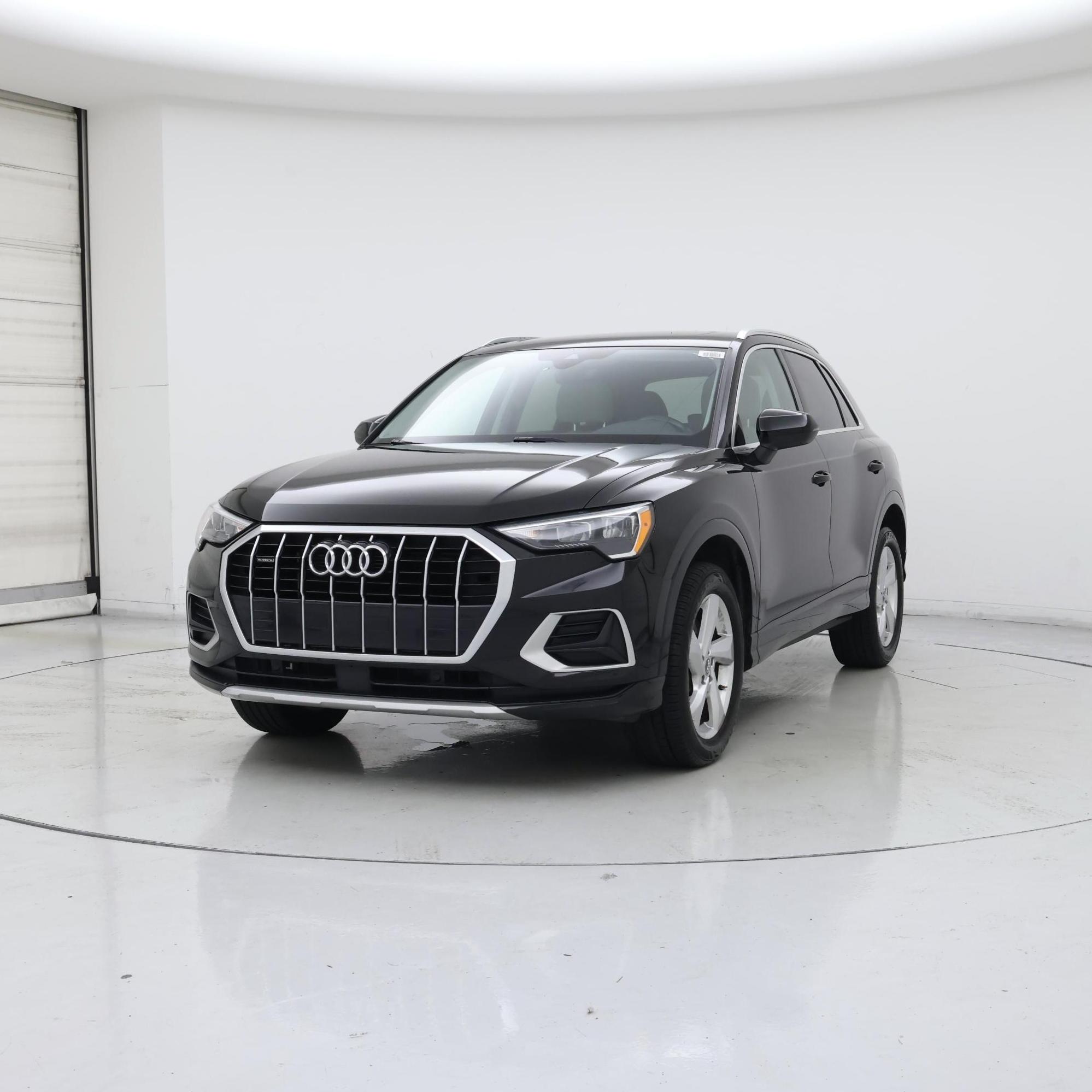 Thumbnail: 2020 Audi Q3 - 4