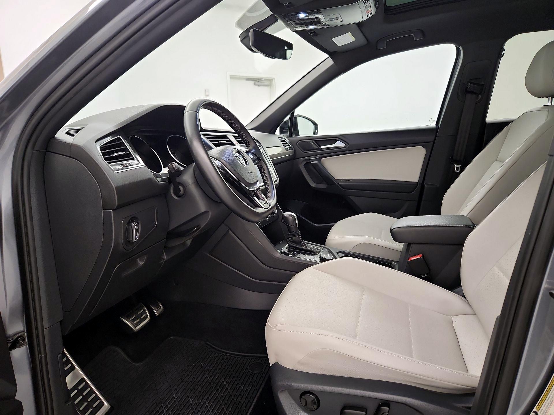 Thumbnail: 2021 Volkswagen Tiguan - 11