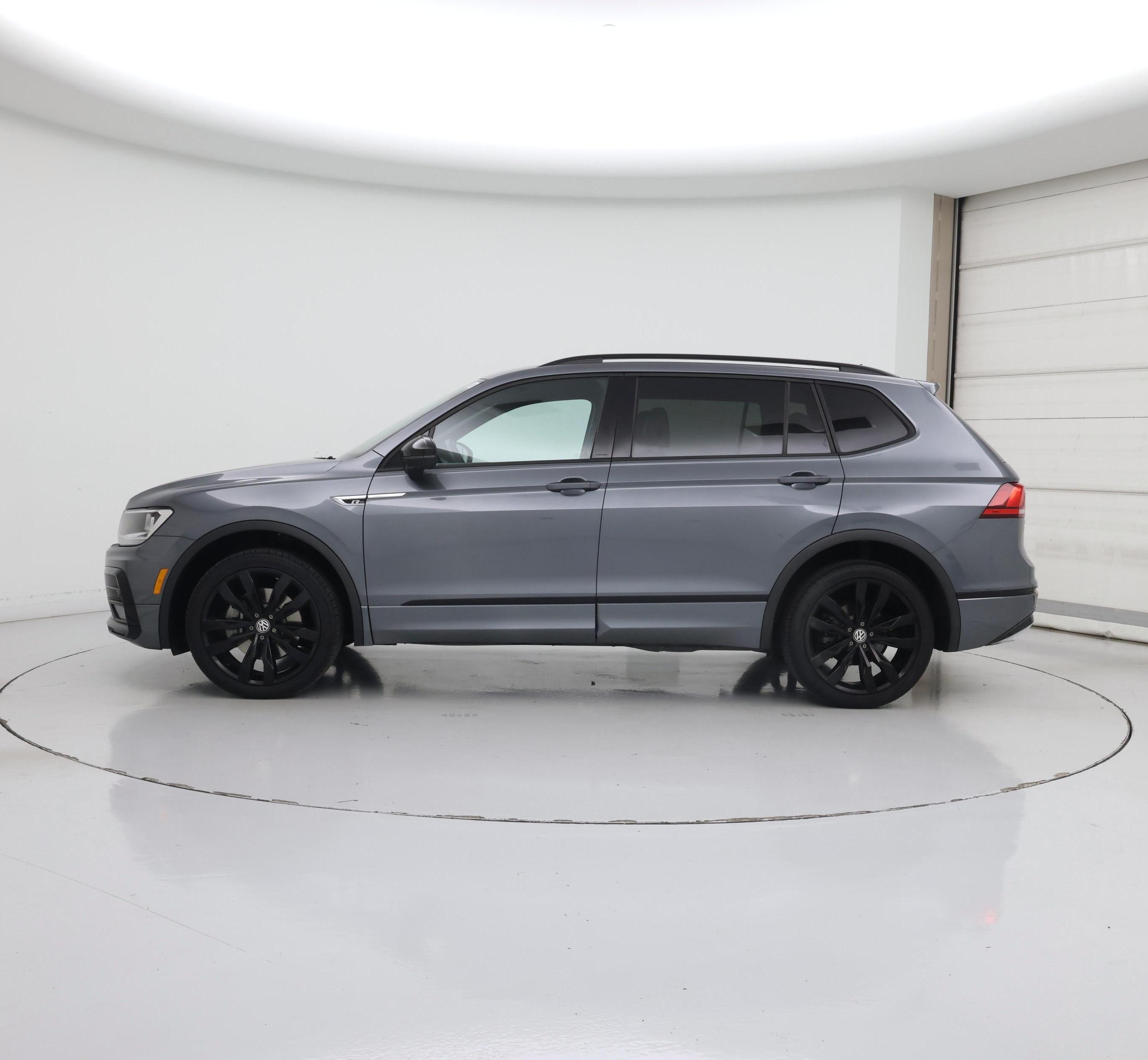 Thumbnail: 2021 Volkswagen Tiguan - 3
