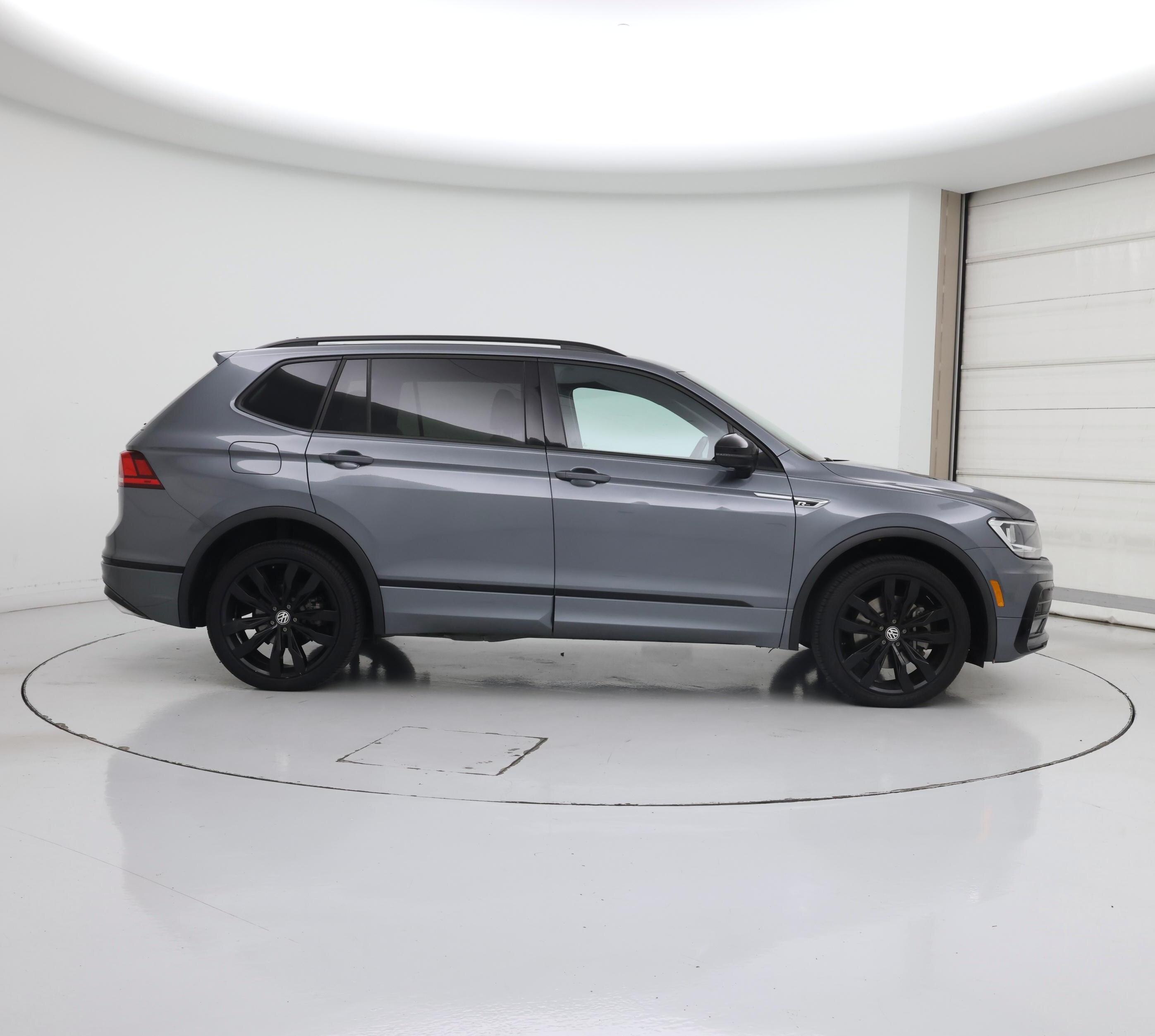 Thumbnail: 2021 Volkswagen Tiguan - 7