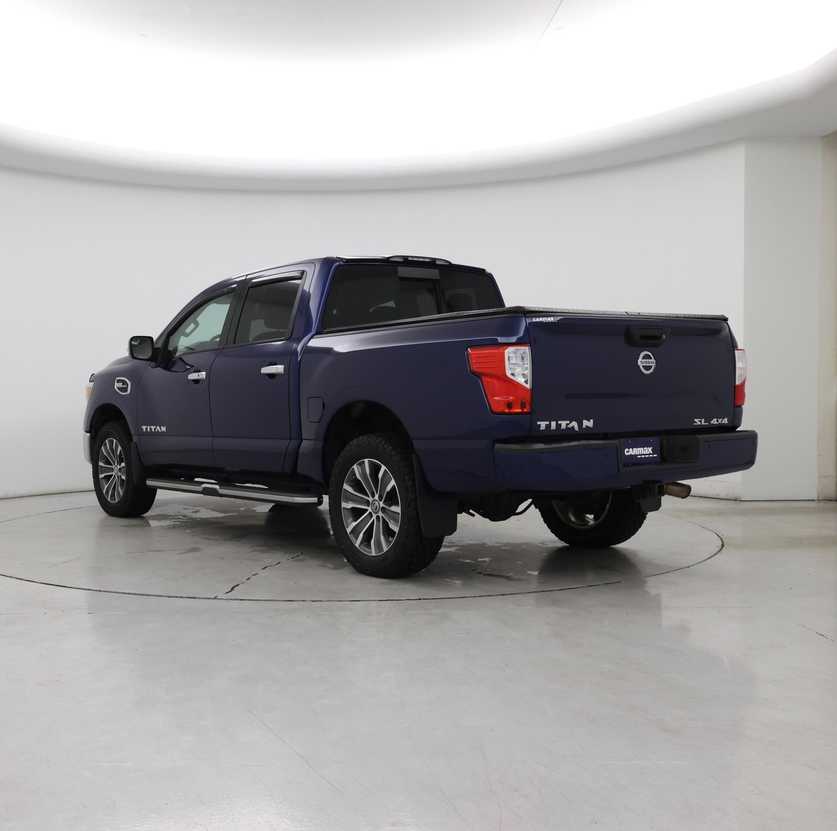 Thumbnail: 2017 Nissan Titan - 2