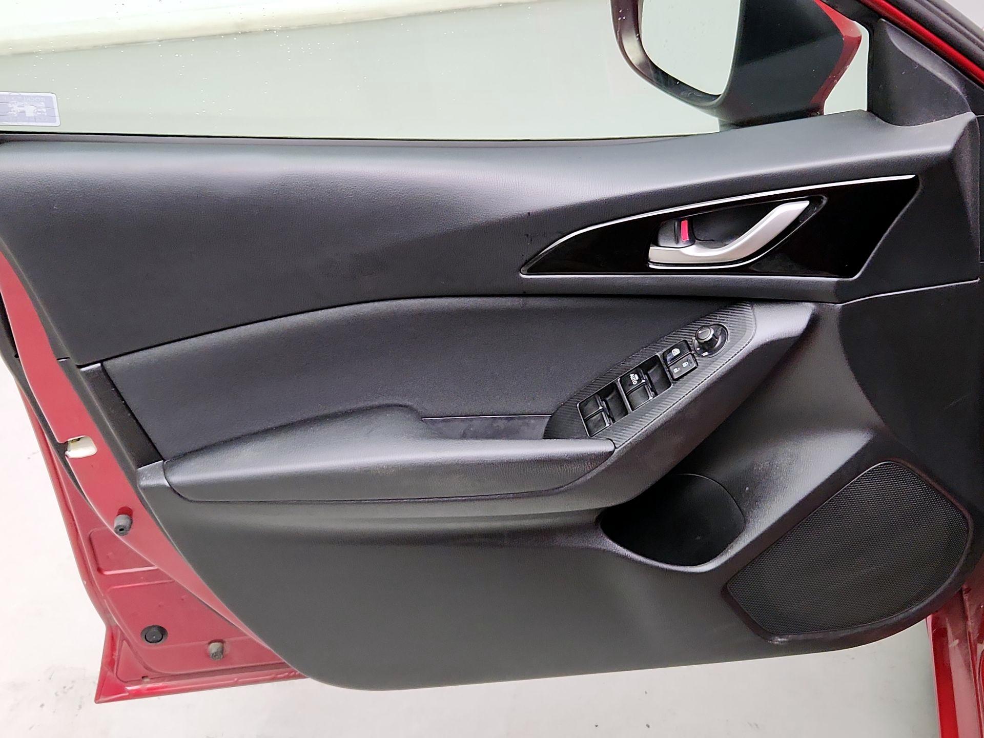 Thumbnail: 2015 Mazda Mazda3 - 10