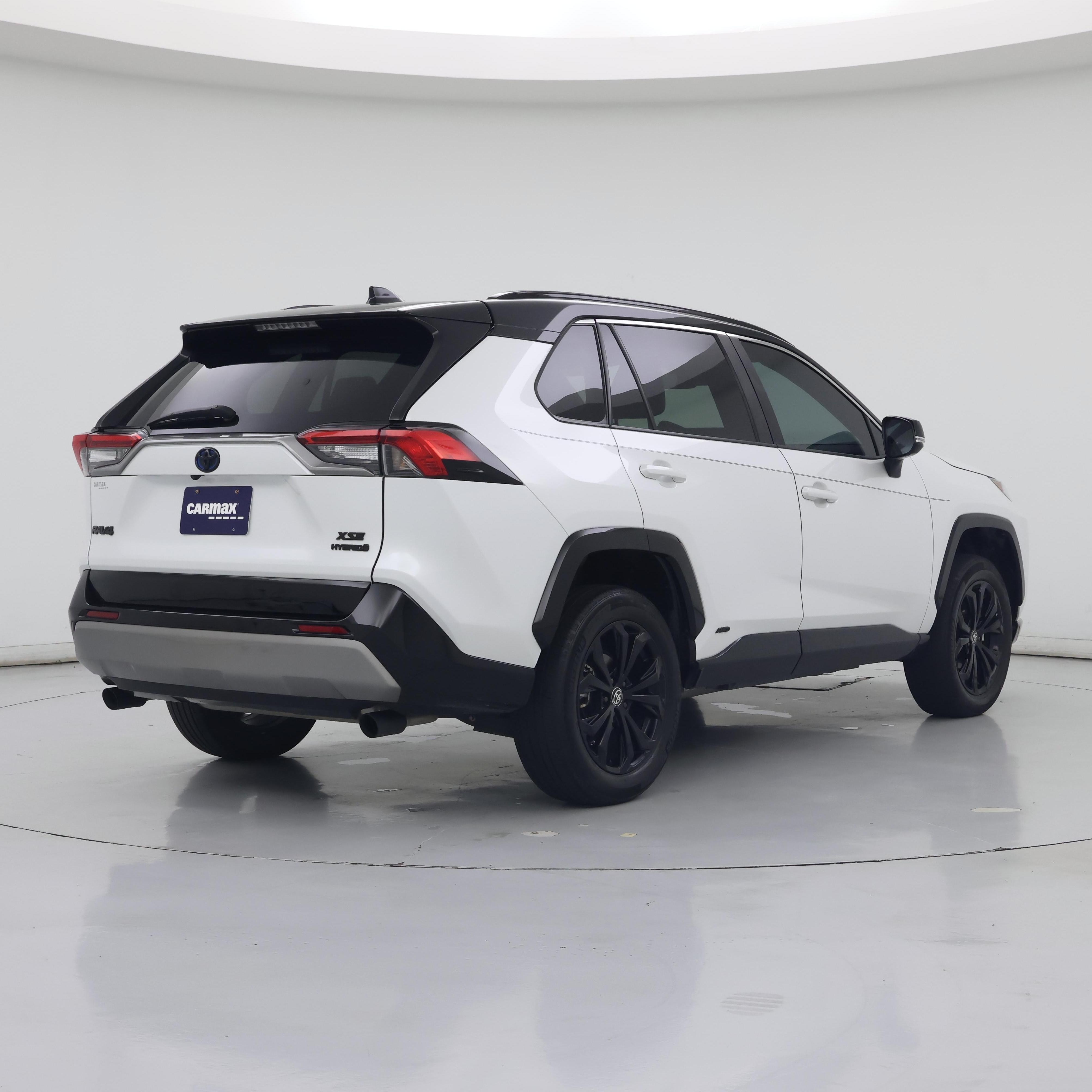 Thumbnail: 2024 Toyota RAV4 - 8