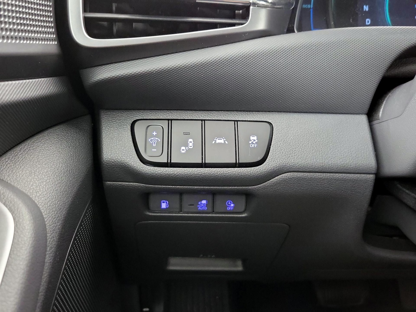 2020 Hyundai IONIQ SEL - Photo 14
