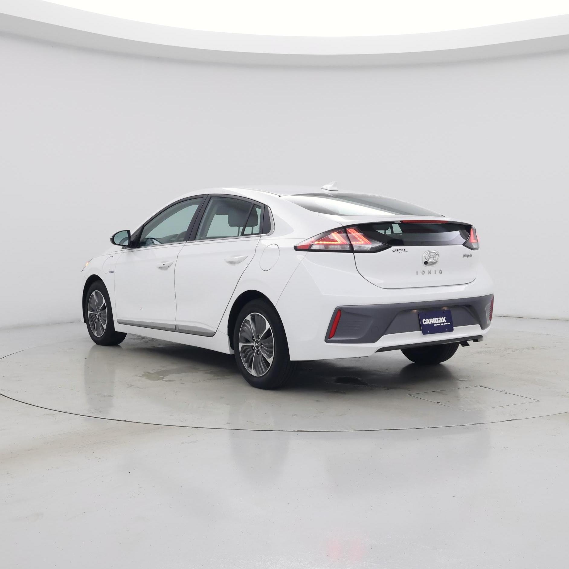 Thumbnail: 2020 Hyundai Ioniq - 2