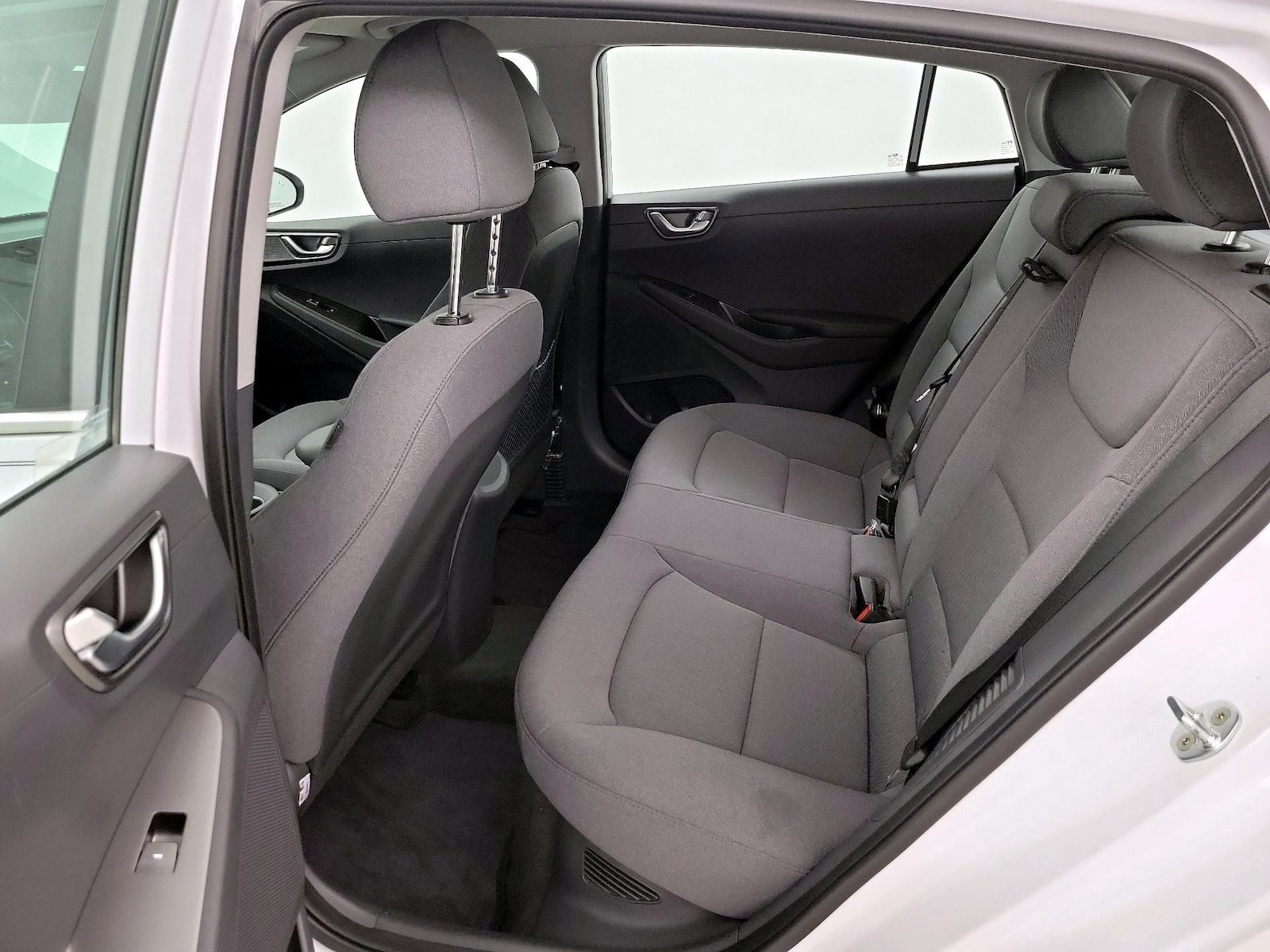 2020 Hyundai IONIQ SEL - Photo 20