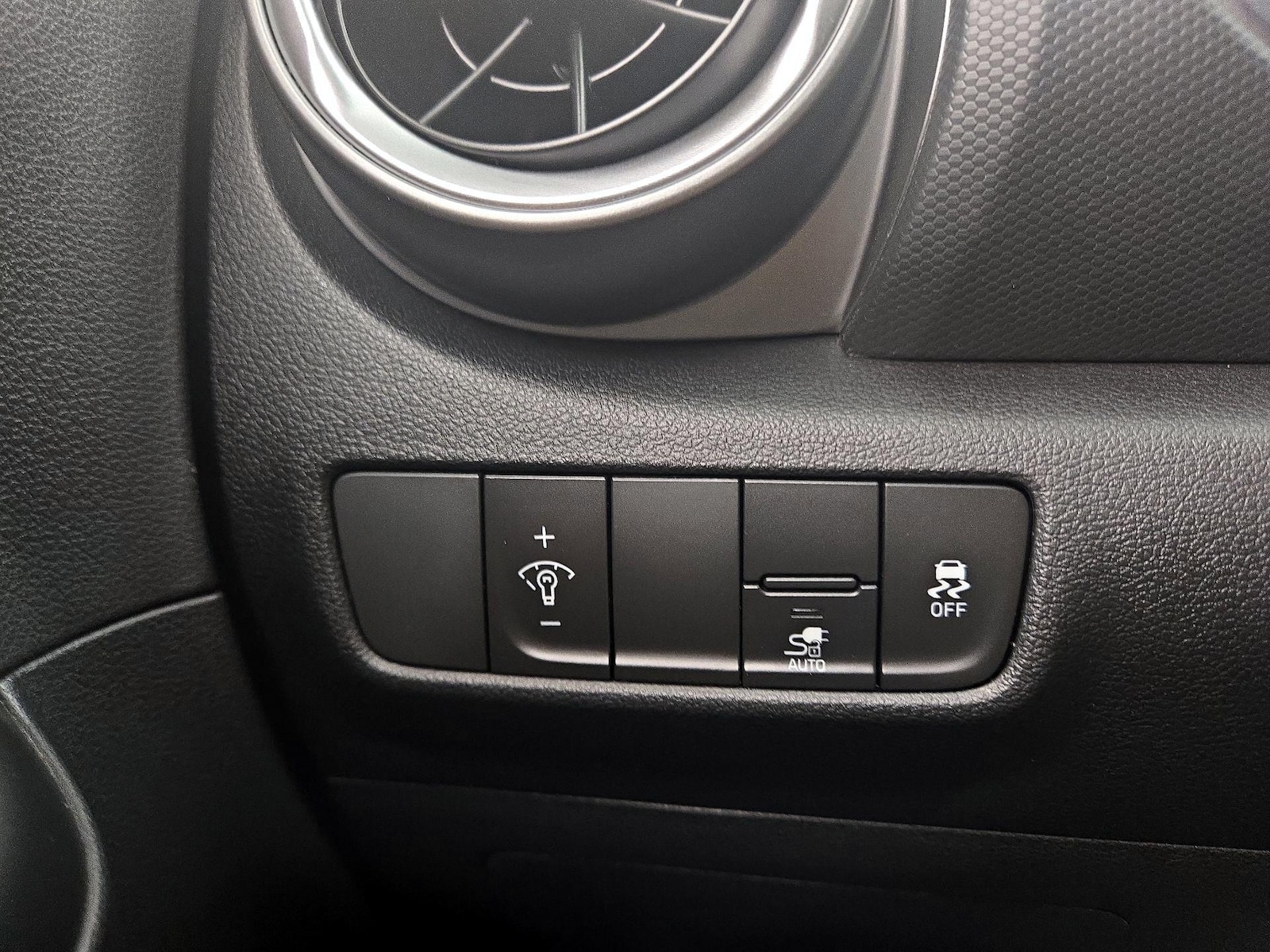 2023 Hyundai Kona EV SEL - Photo 14