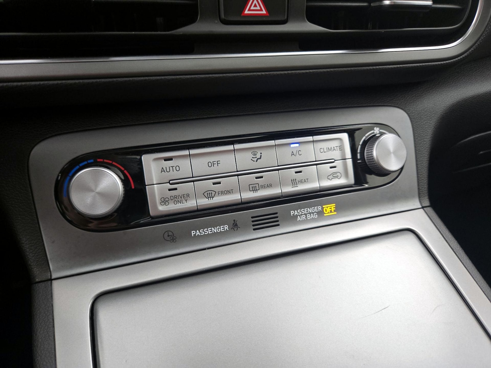 2023 Hyundai Kona EV SEL - Photo 18
