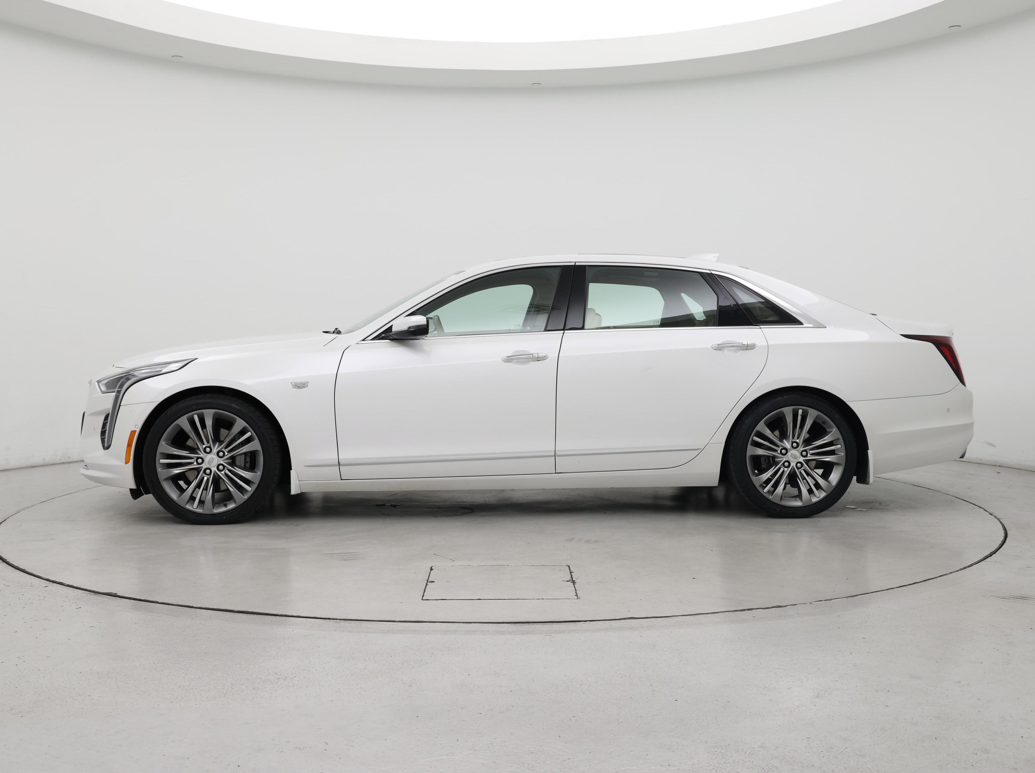 Thumbnail: 2019 Cadillac CT6 - 3