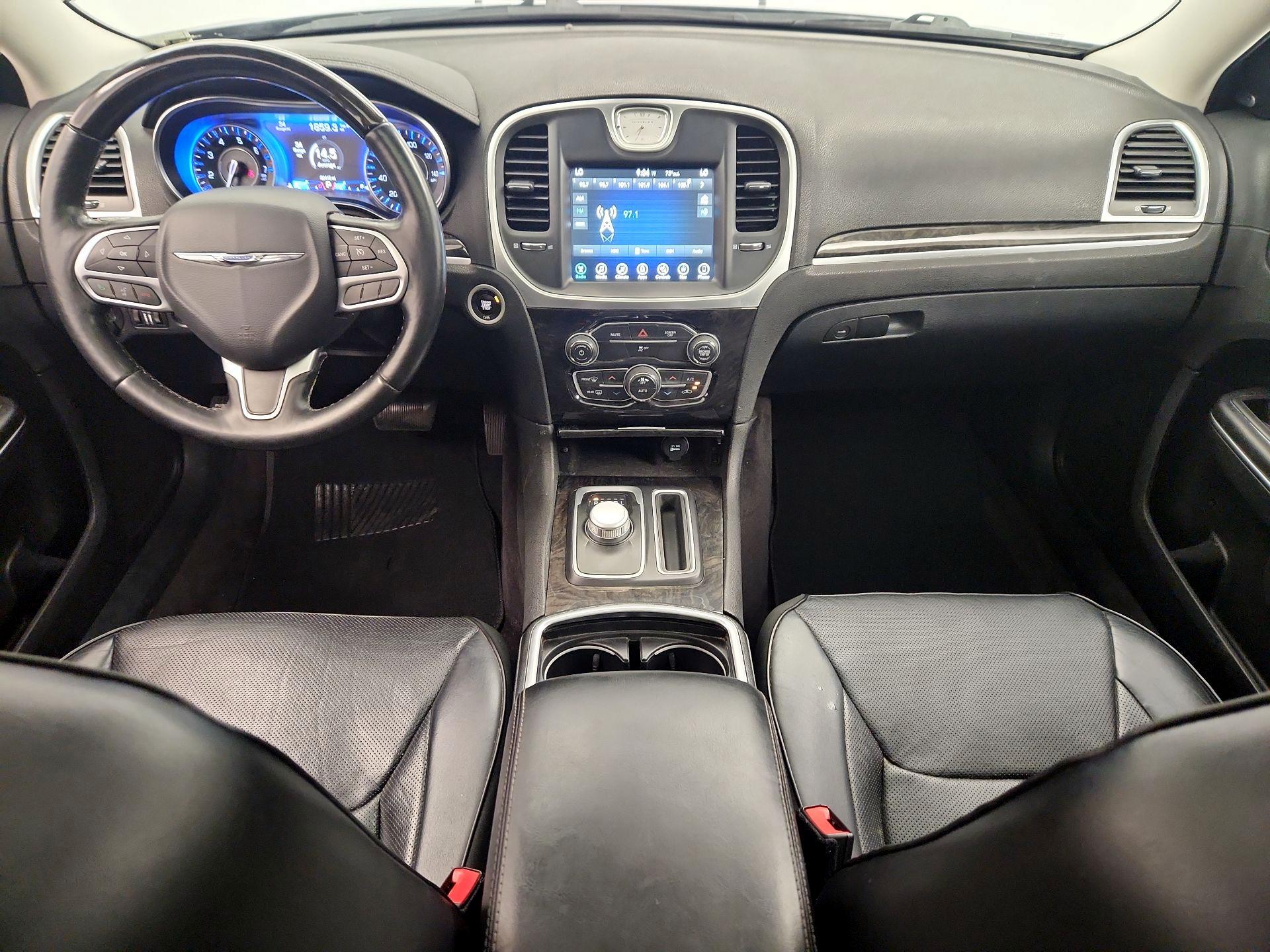 Thumbnail: 2017 Chrysler 300 - 9