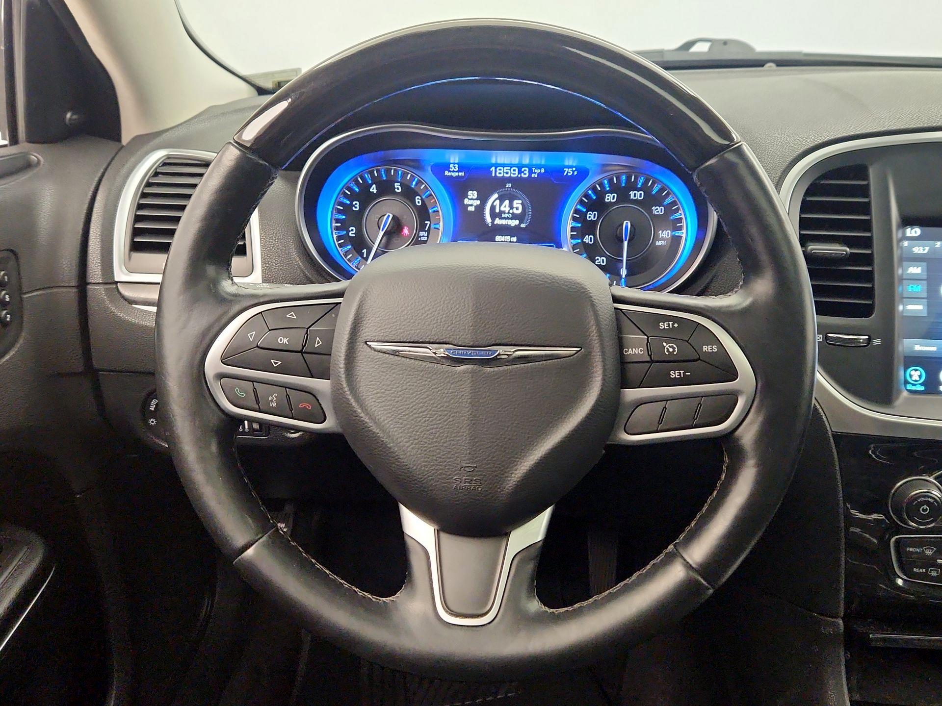 Thumbnail: 2017 Chrysler 300 - 10