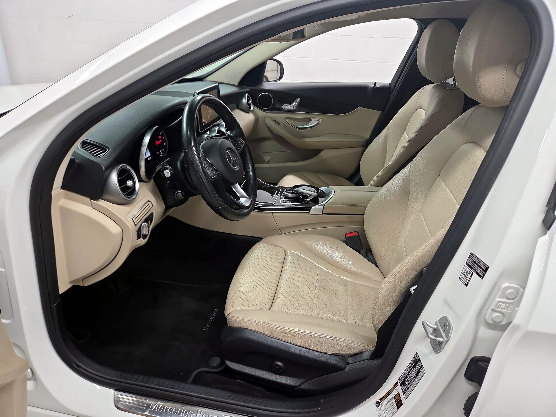 Thumbnail: 2015 Mercedes-Benz C-Class - 9
