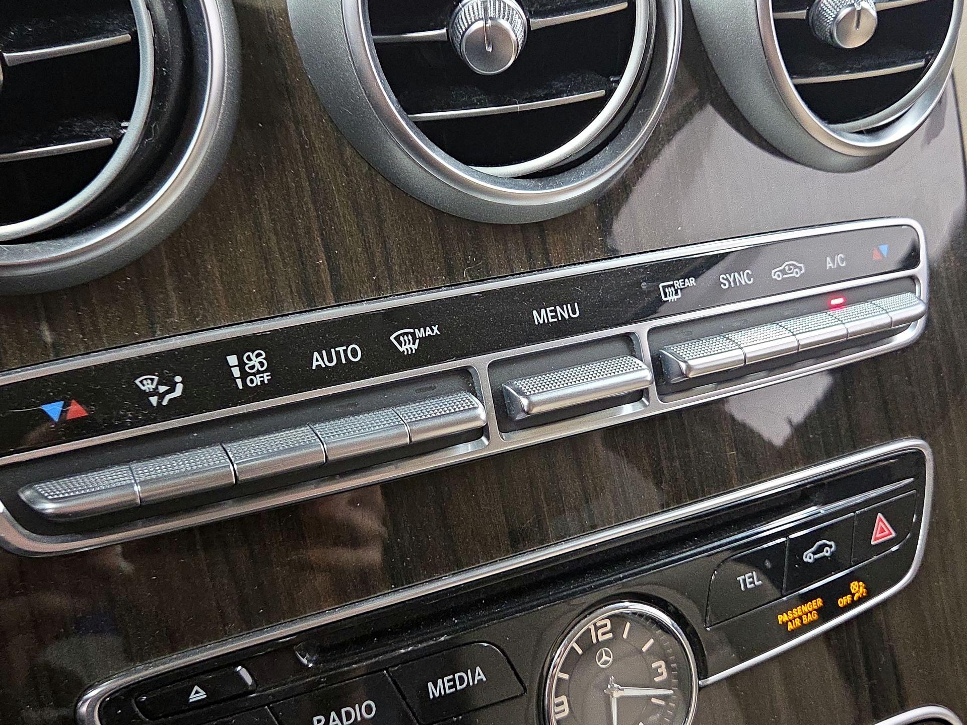Thumbnail: 2015 Mercedes-Benz C-Class - 15